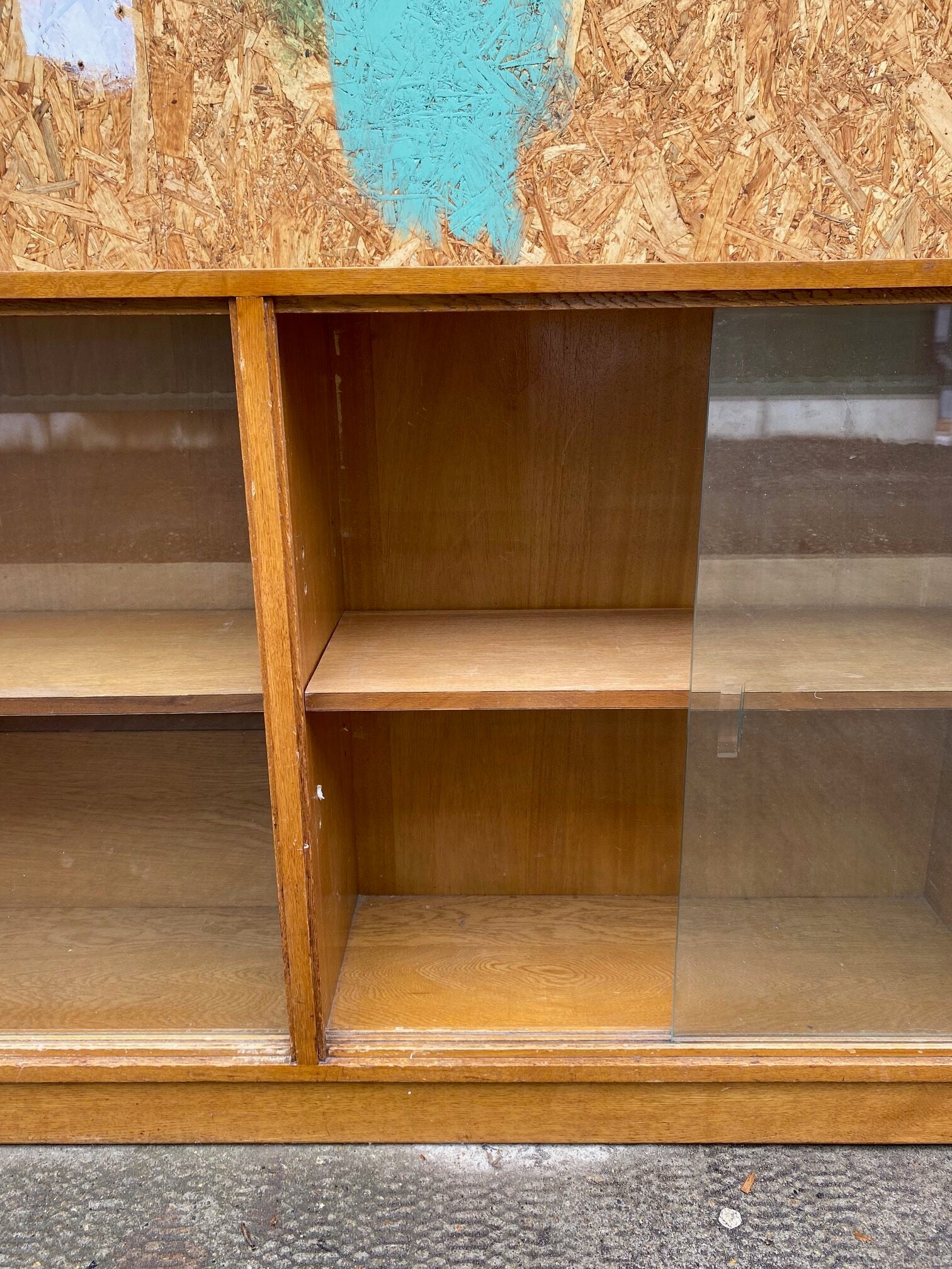 shelving-unit-glass-doors-3