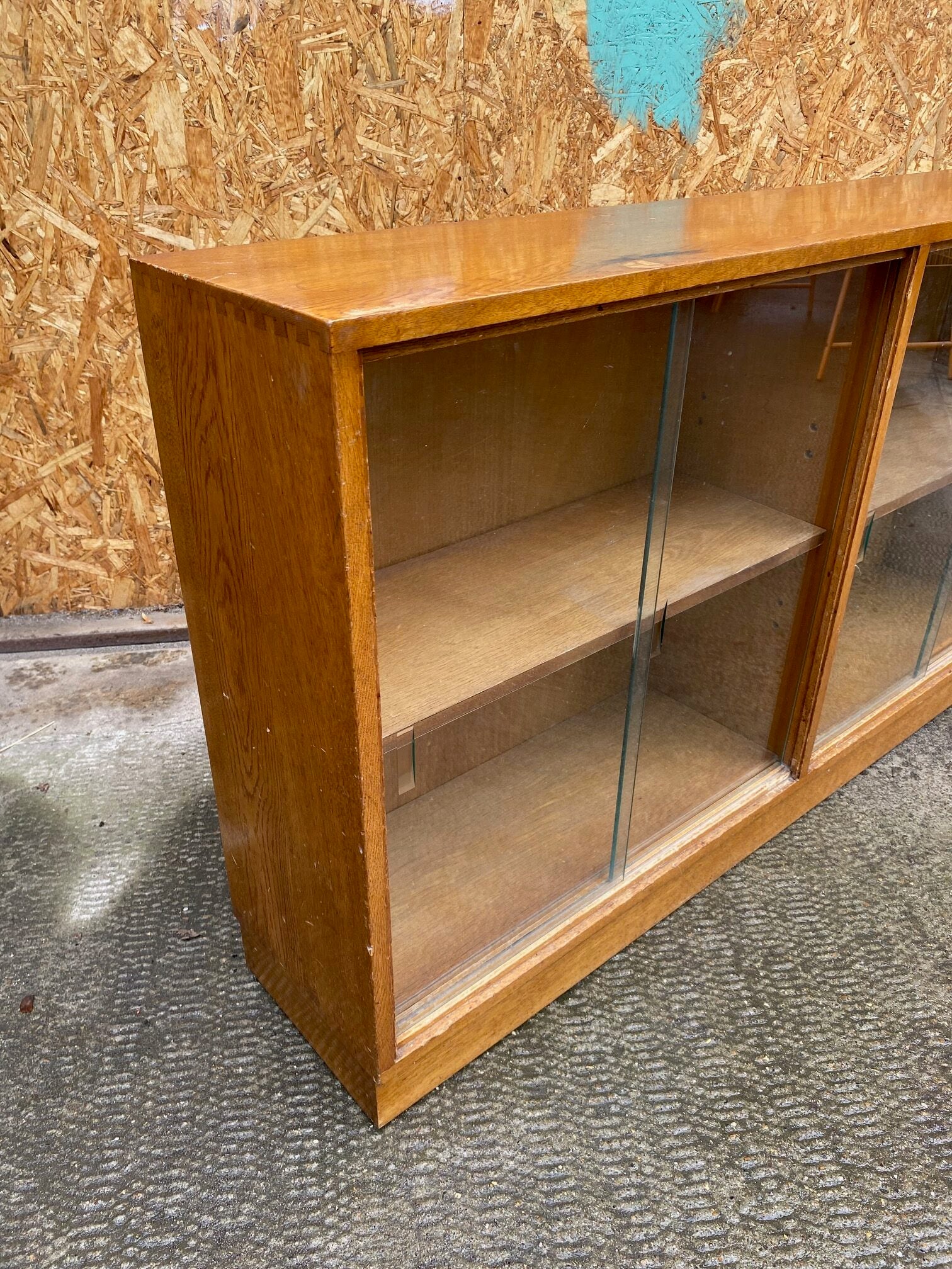 shelving-unit-glass-doors-6