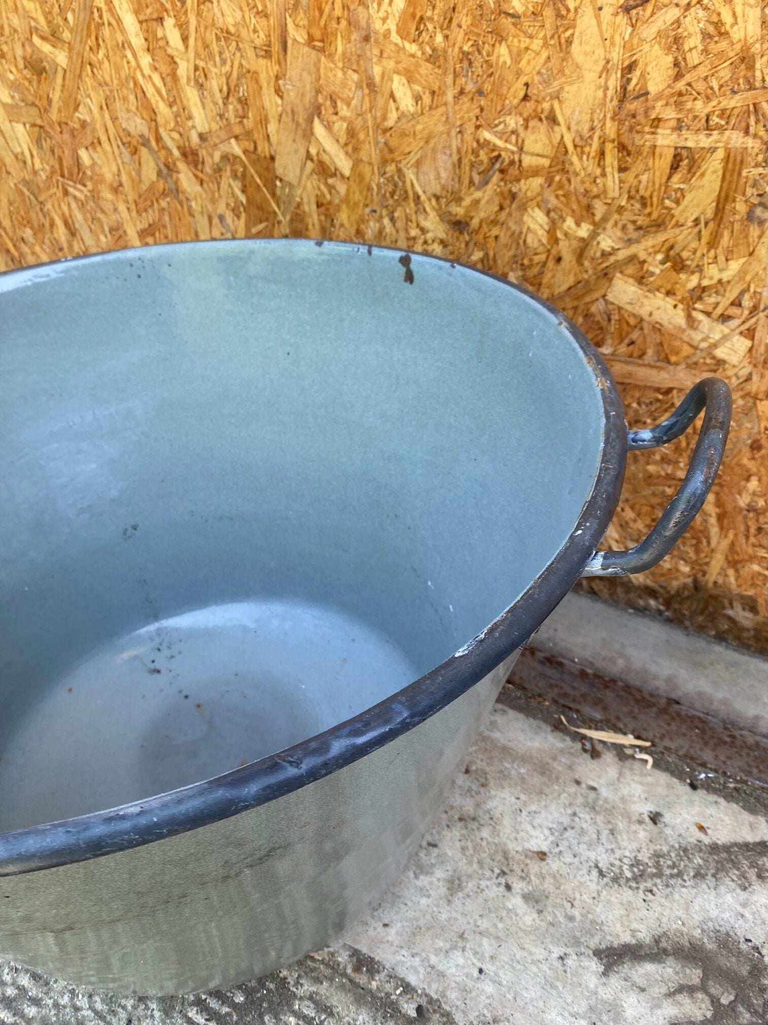 silver-enamel-tub-3
