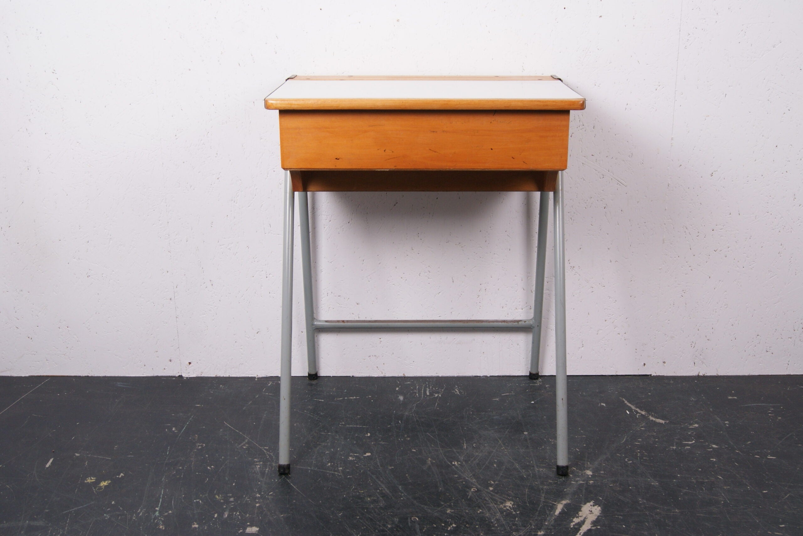single-desk-chair-10