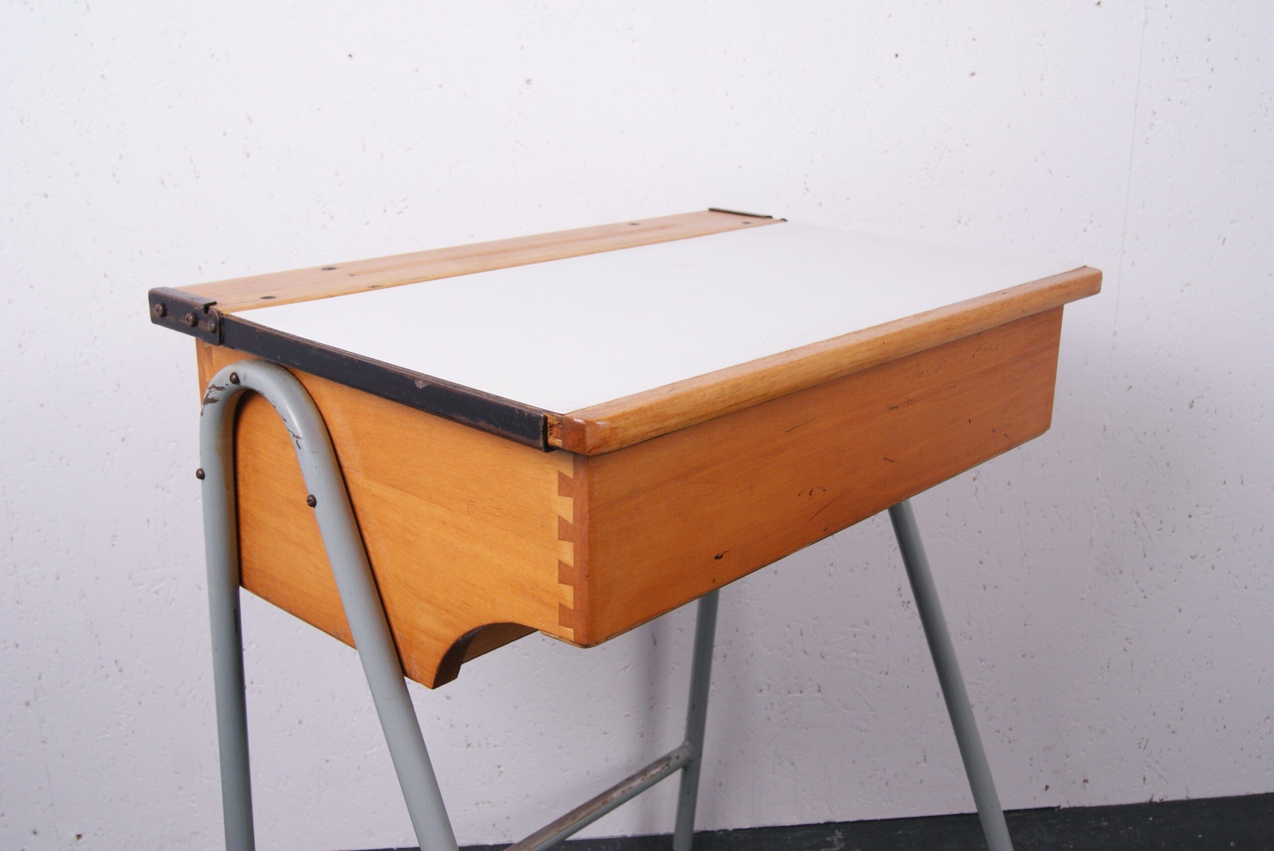 single-desk-chair-set-6