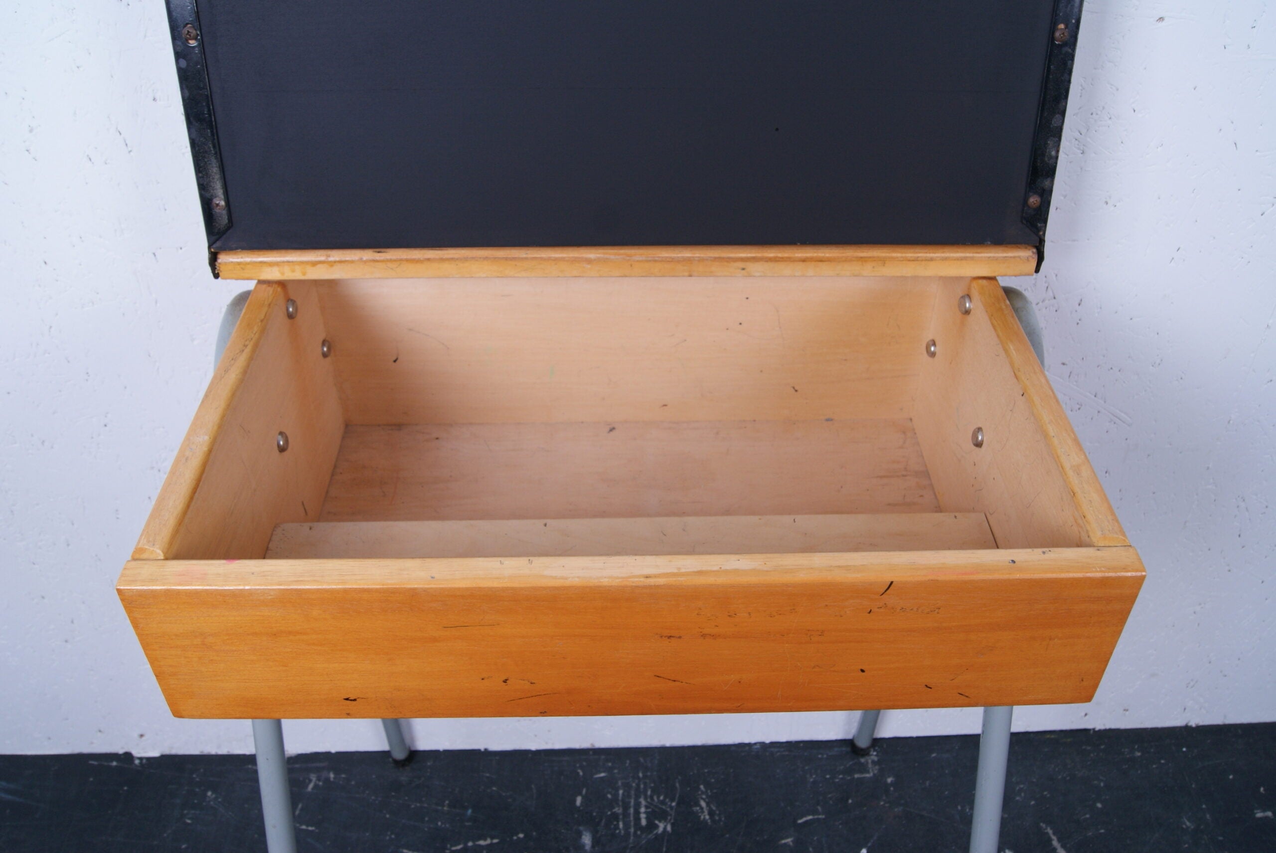 single-desk-chair-set-8