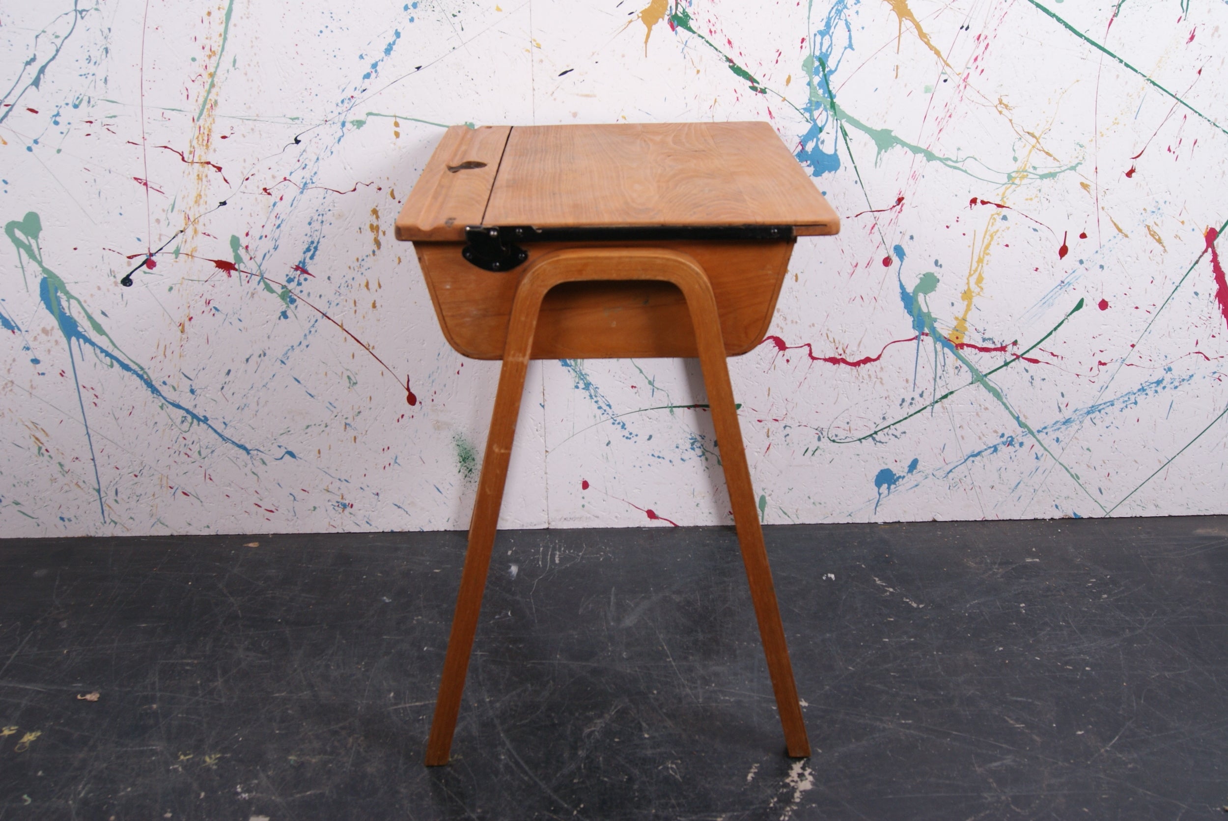 single-esavian-desk-4