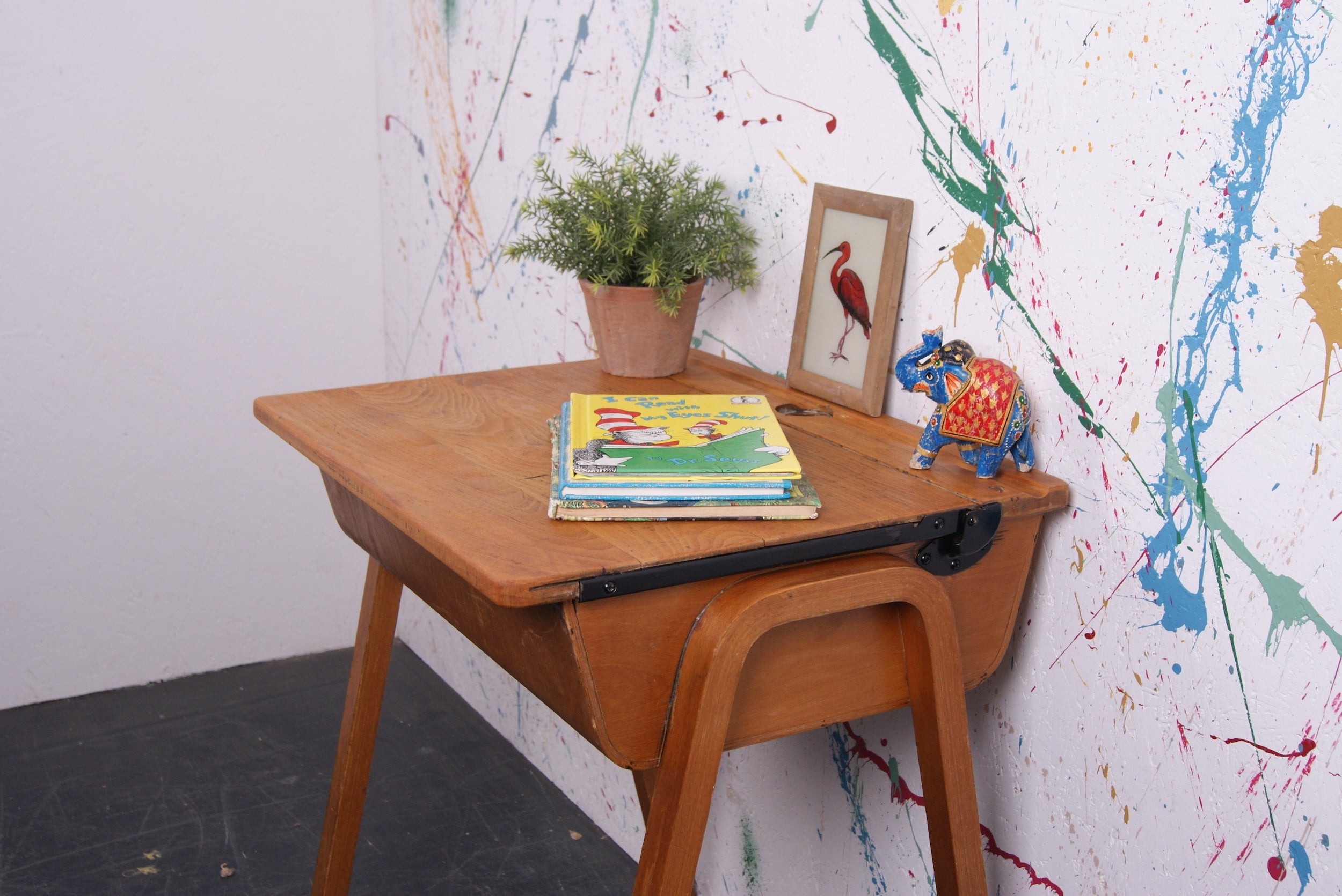single-esavian-desk-8
