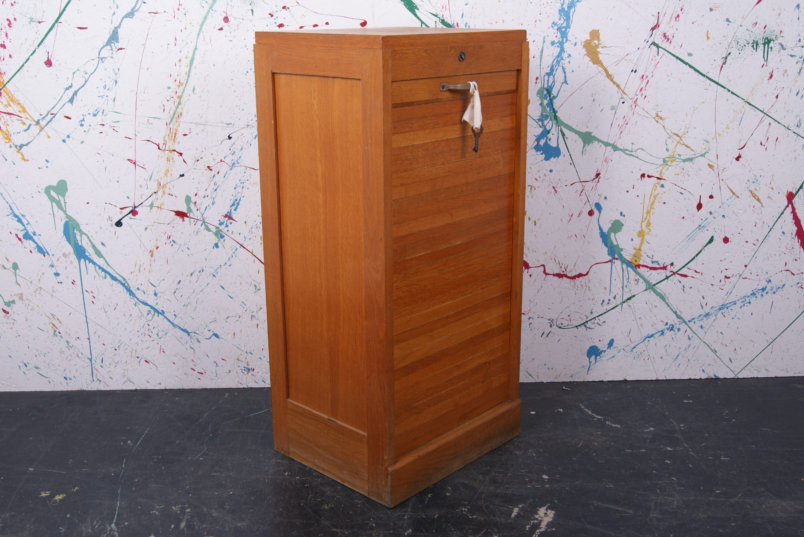 single-french-tambour-cabinet-3