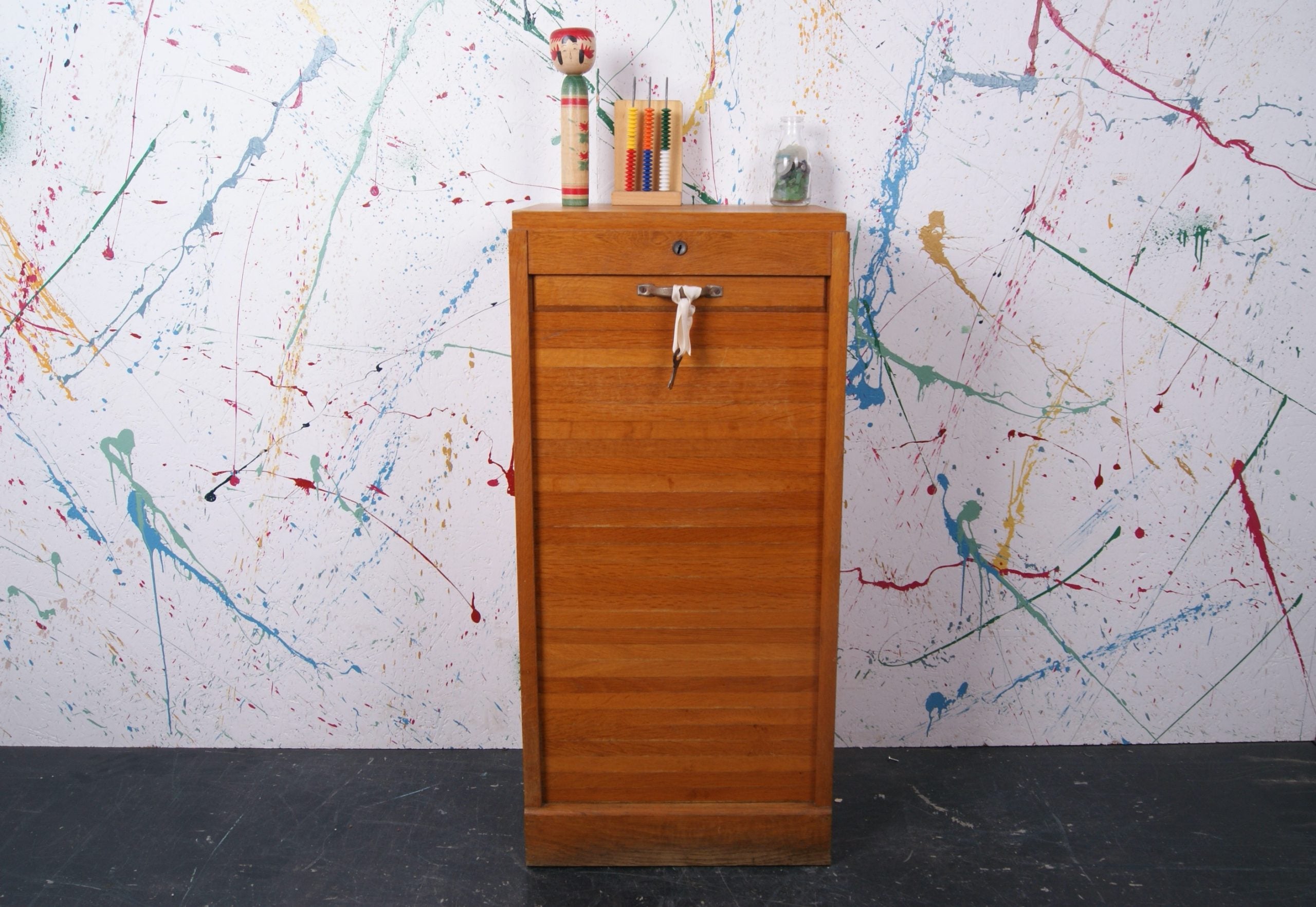single-french-tambour-cabinet-8