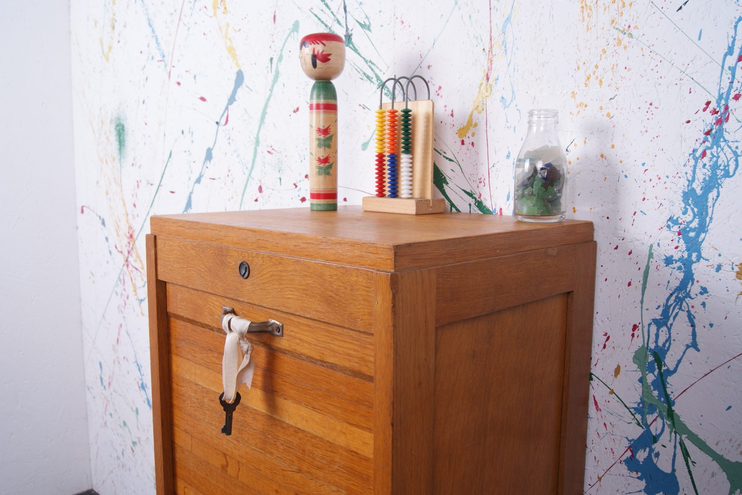 single-french-tambour-cabinet-9