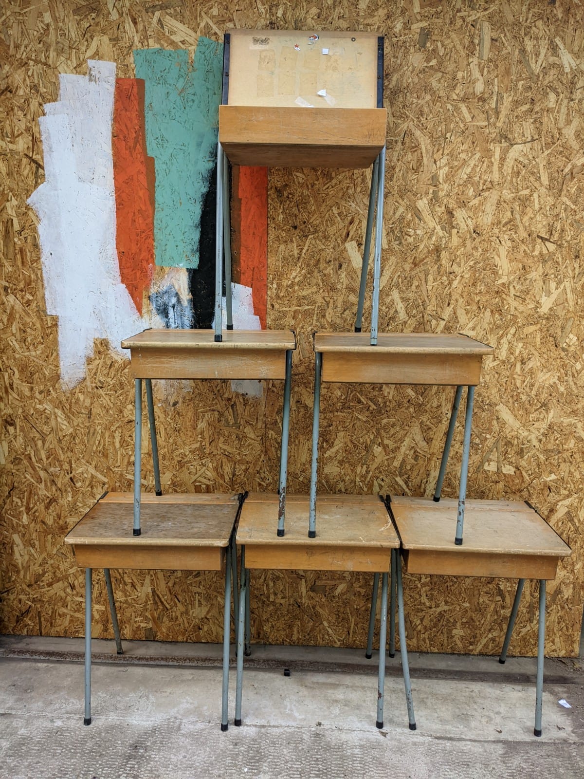 single-metal-desk-1