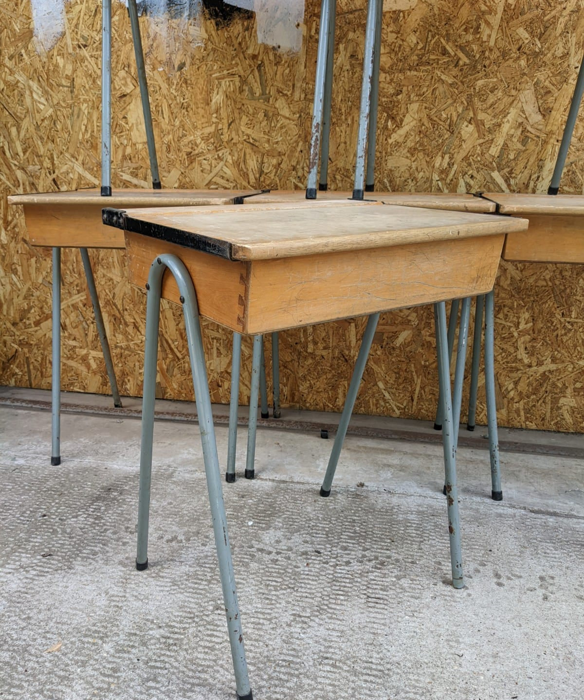 single-metal-desk-2