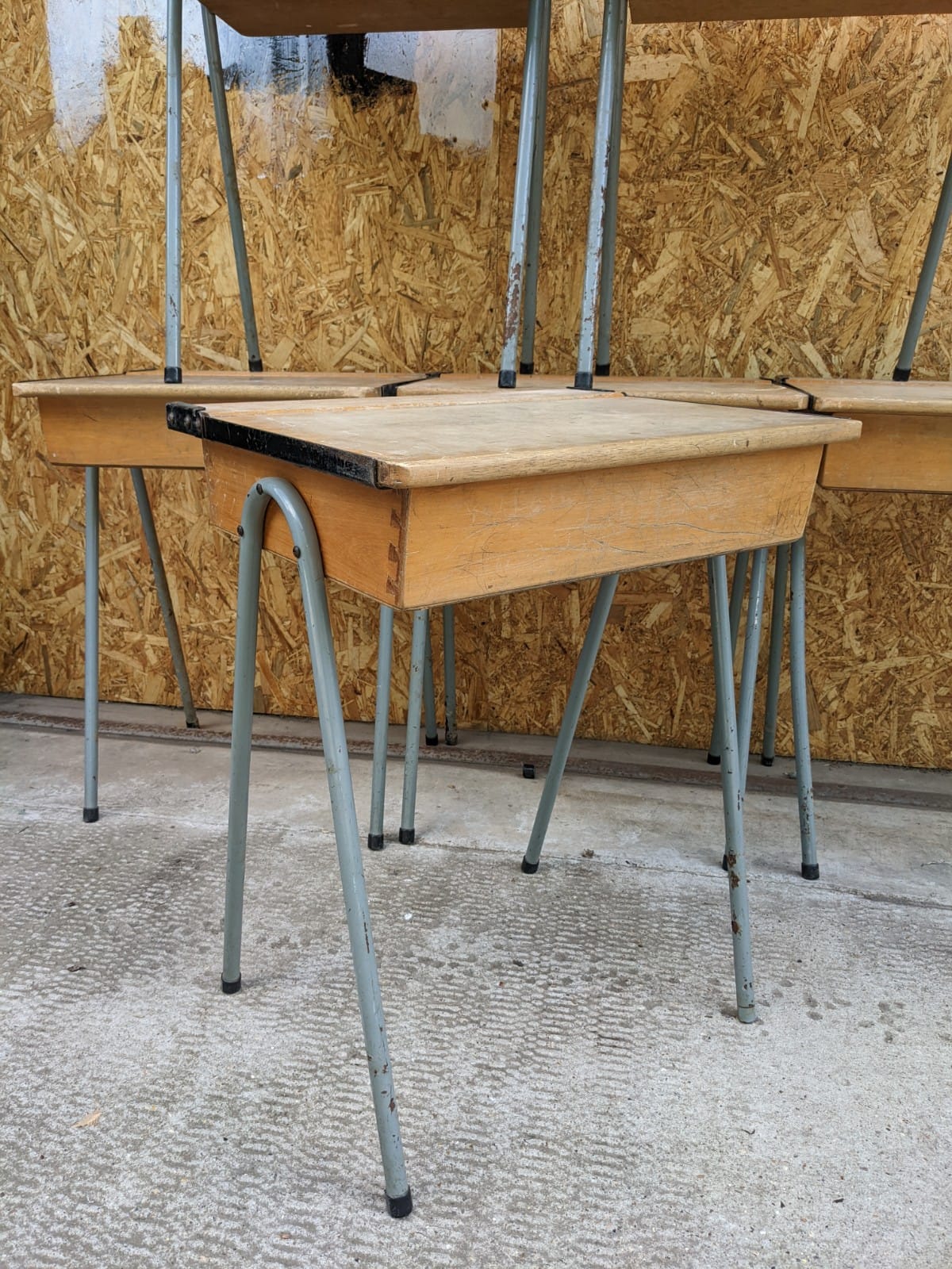 single-metal-desk-2