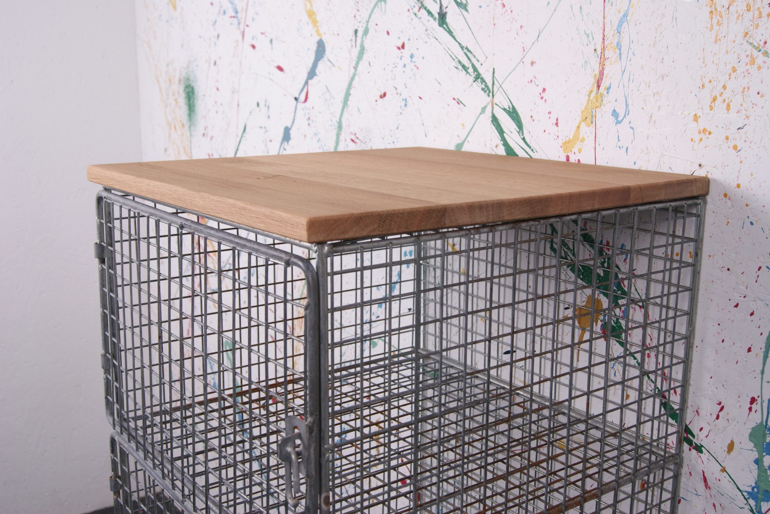 single-metal-locker-wooden-top-2
