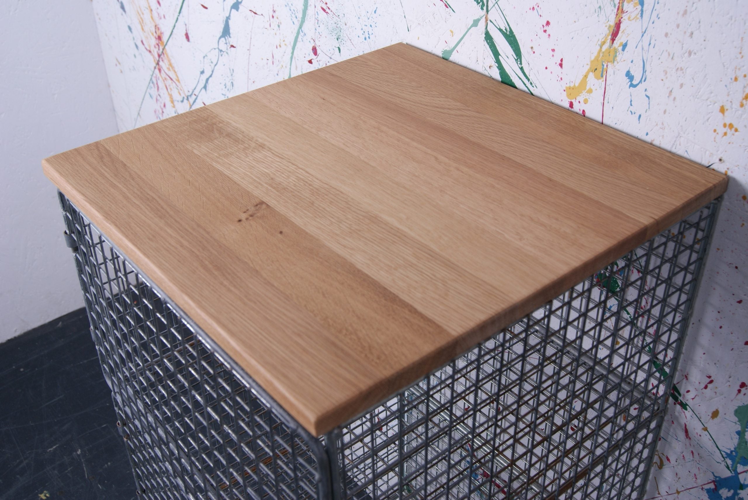 single-metal-locker-wooden-top-3