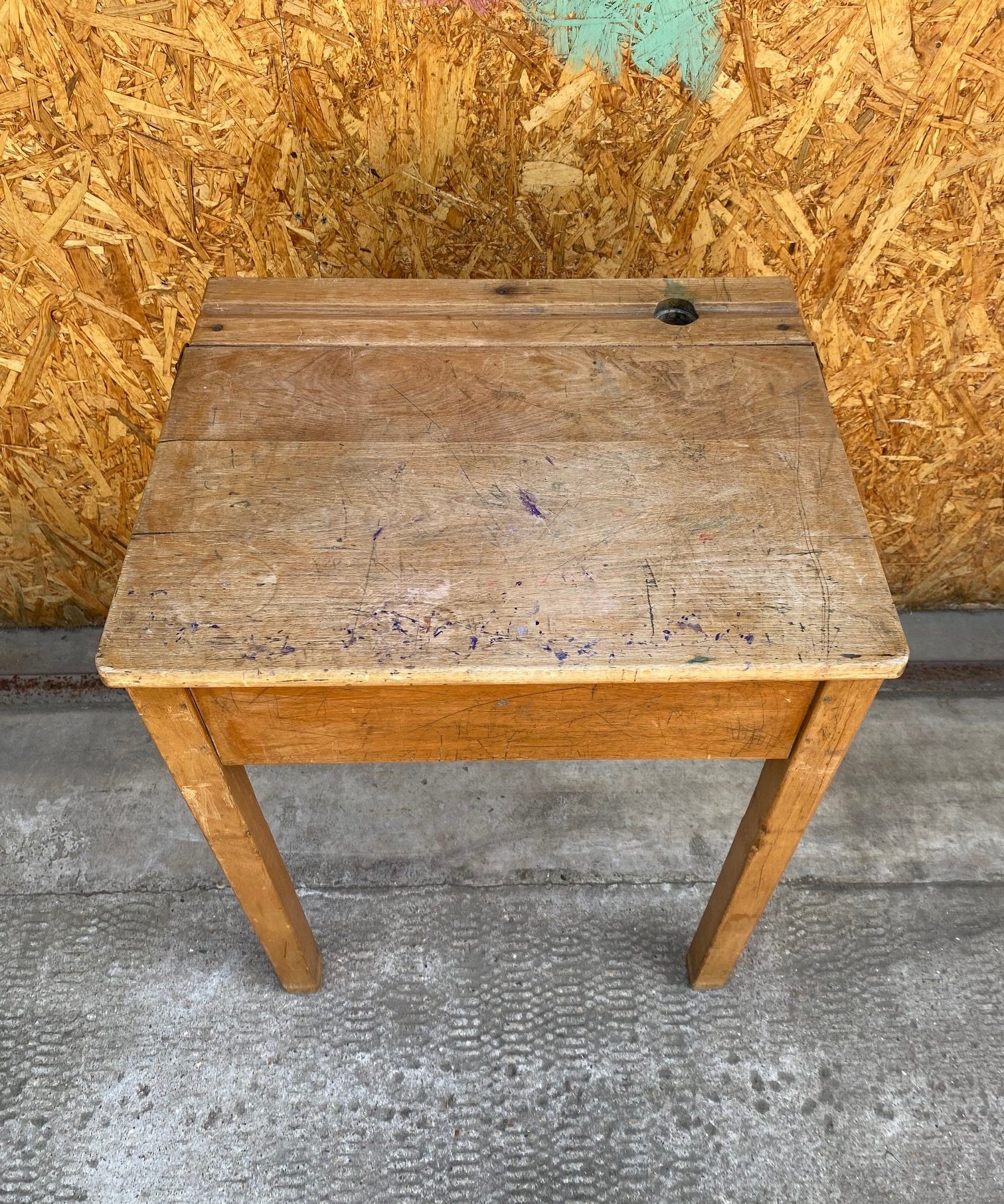 single-school-desk-51
