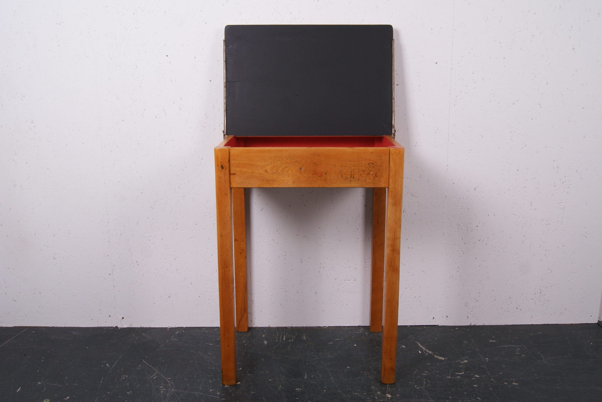 single-school-desk-red-5