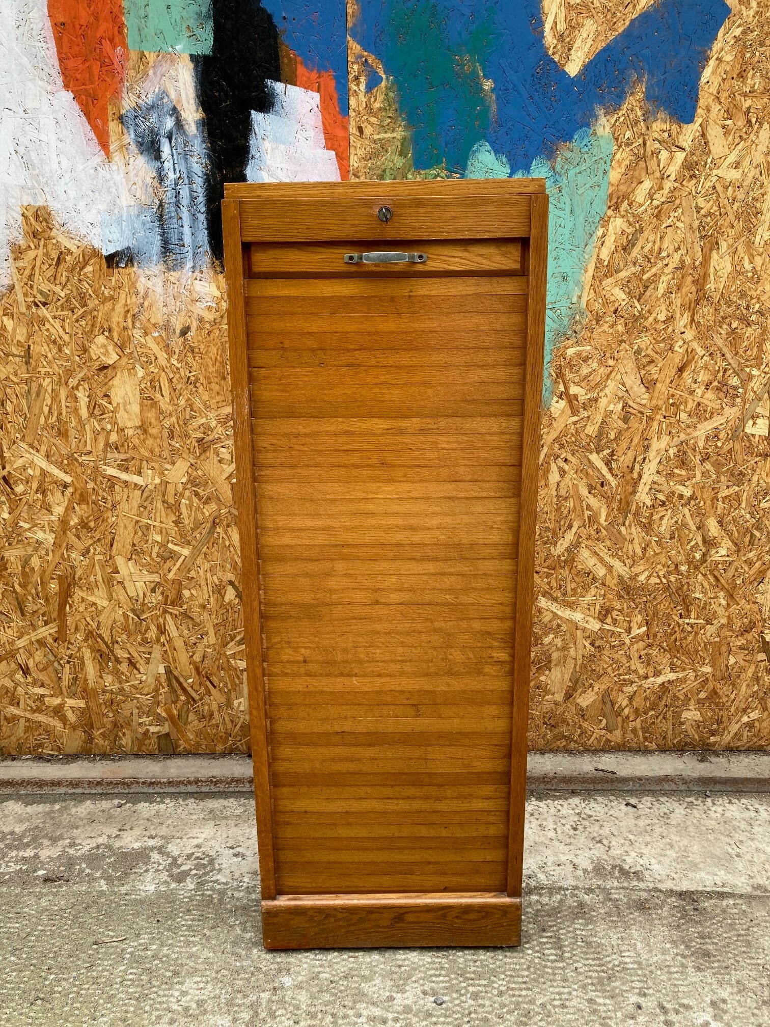 single-tambour-cabinet-20