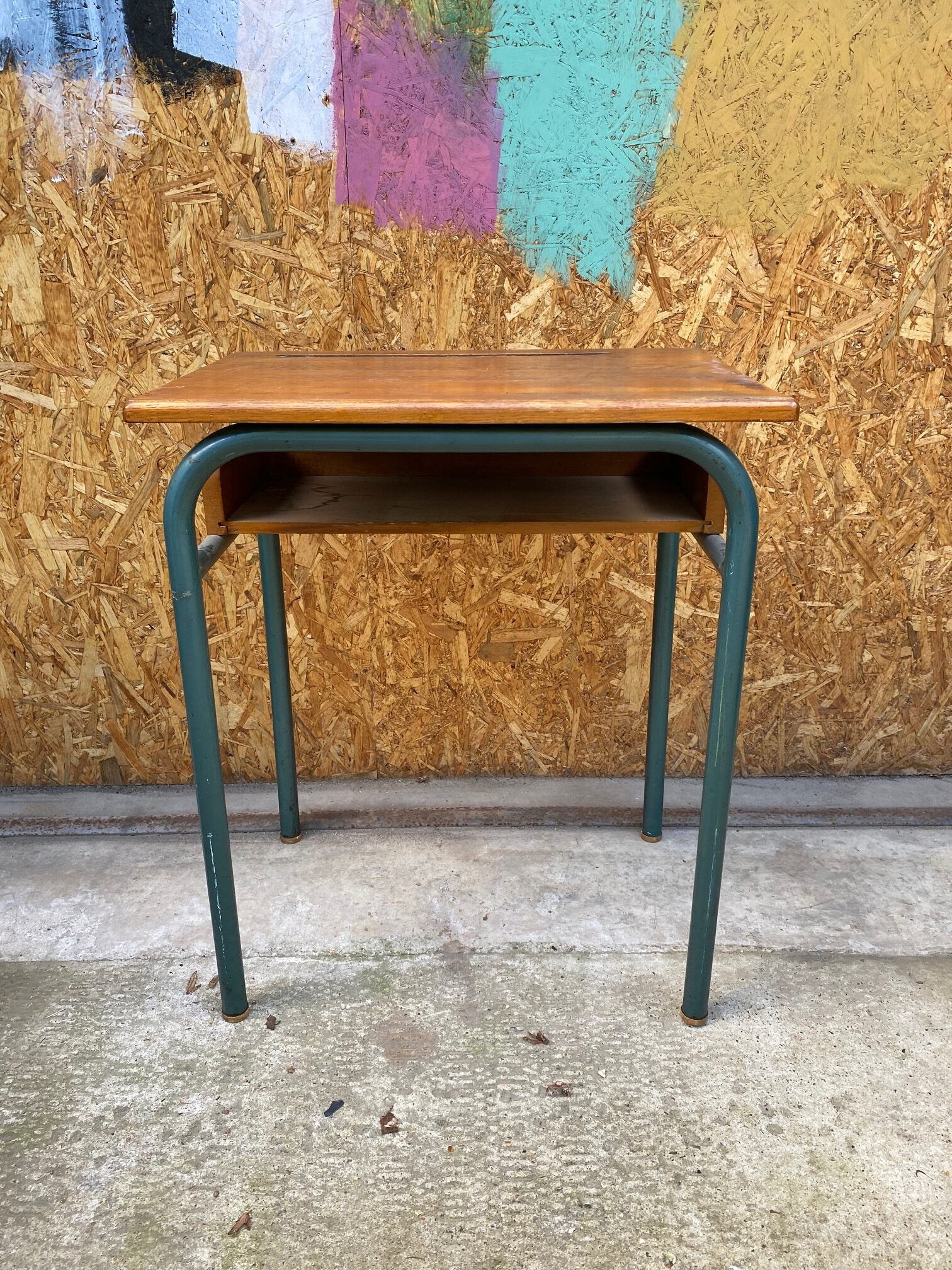 single-tubular-desk-1