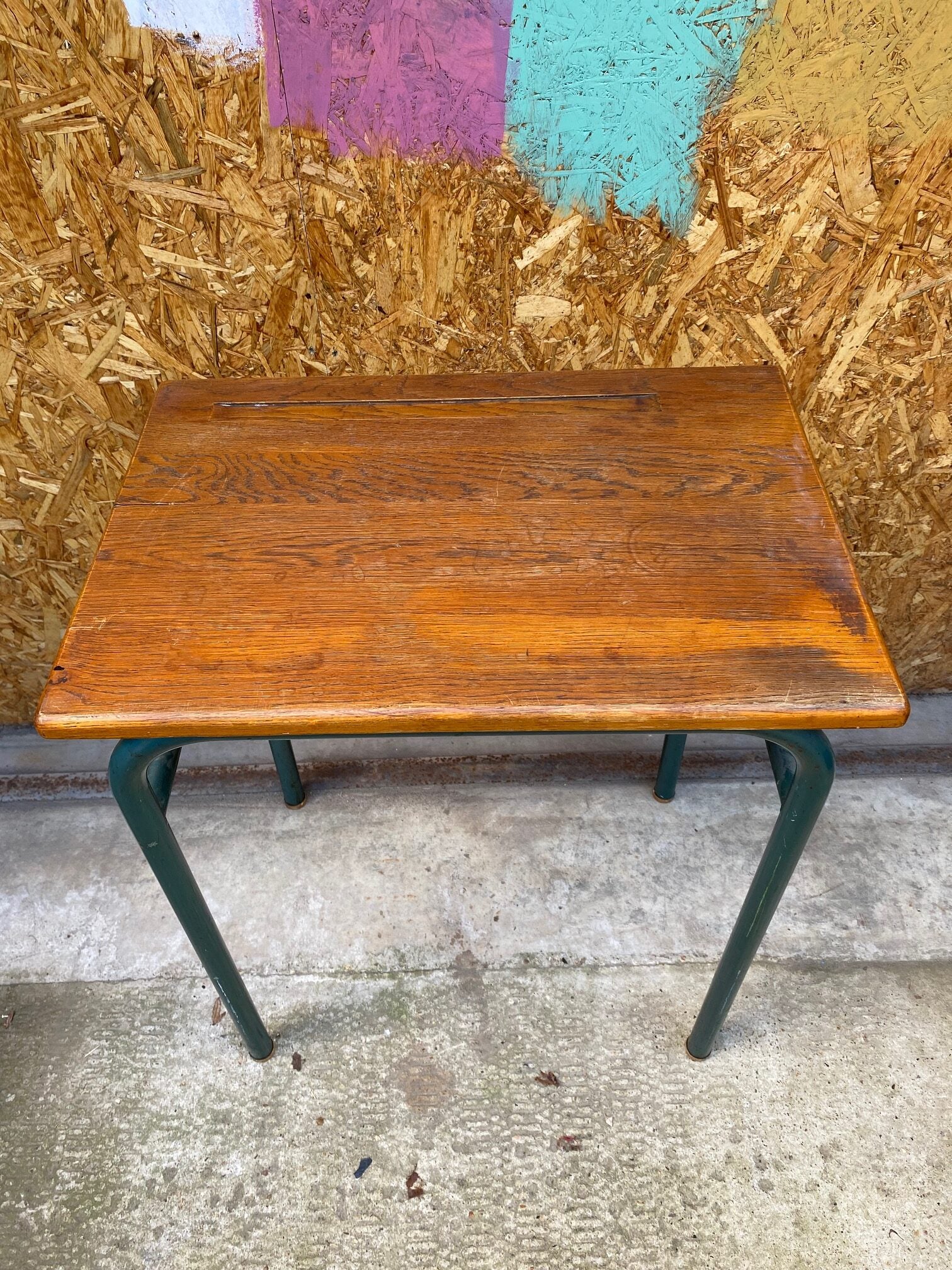 single-tubular-desk-2