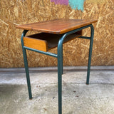 single-tubular-desk-3