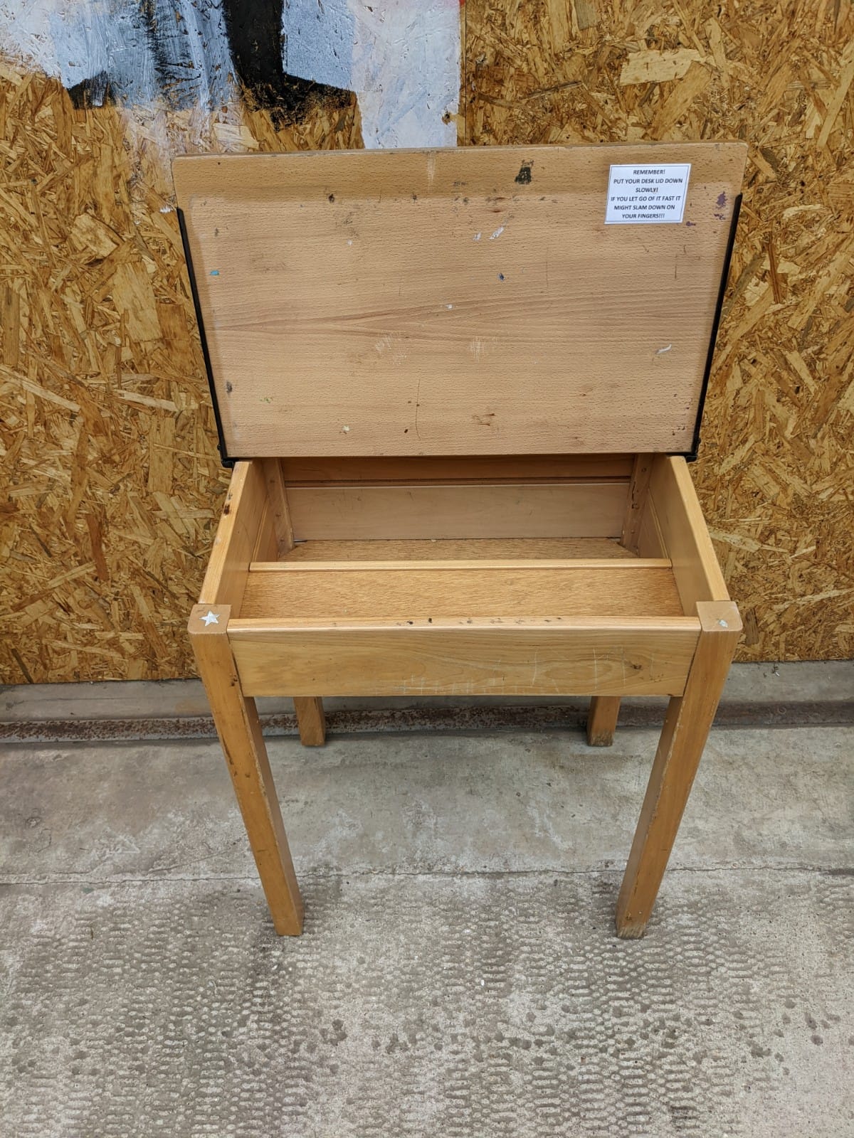 single-wooden-desk-3