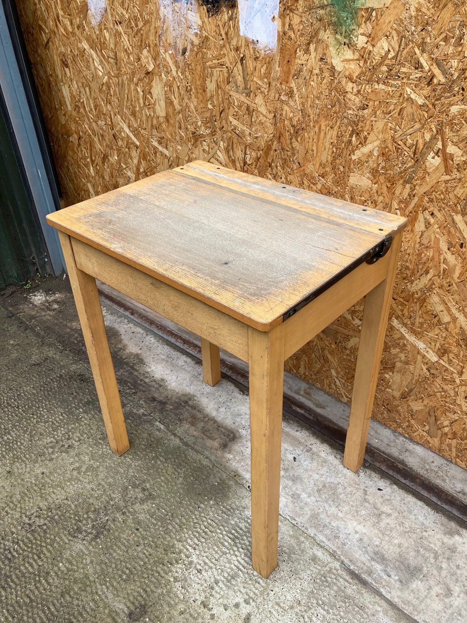 single-wooden-lift-up-lid-desk-3