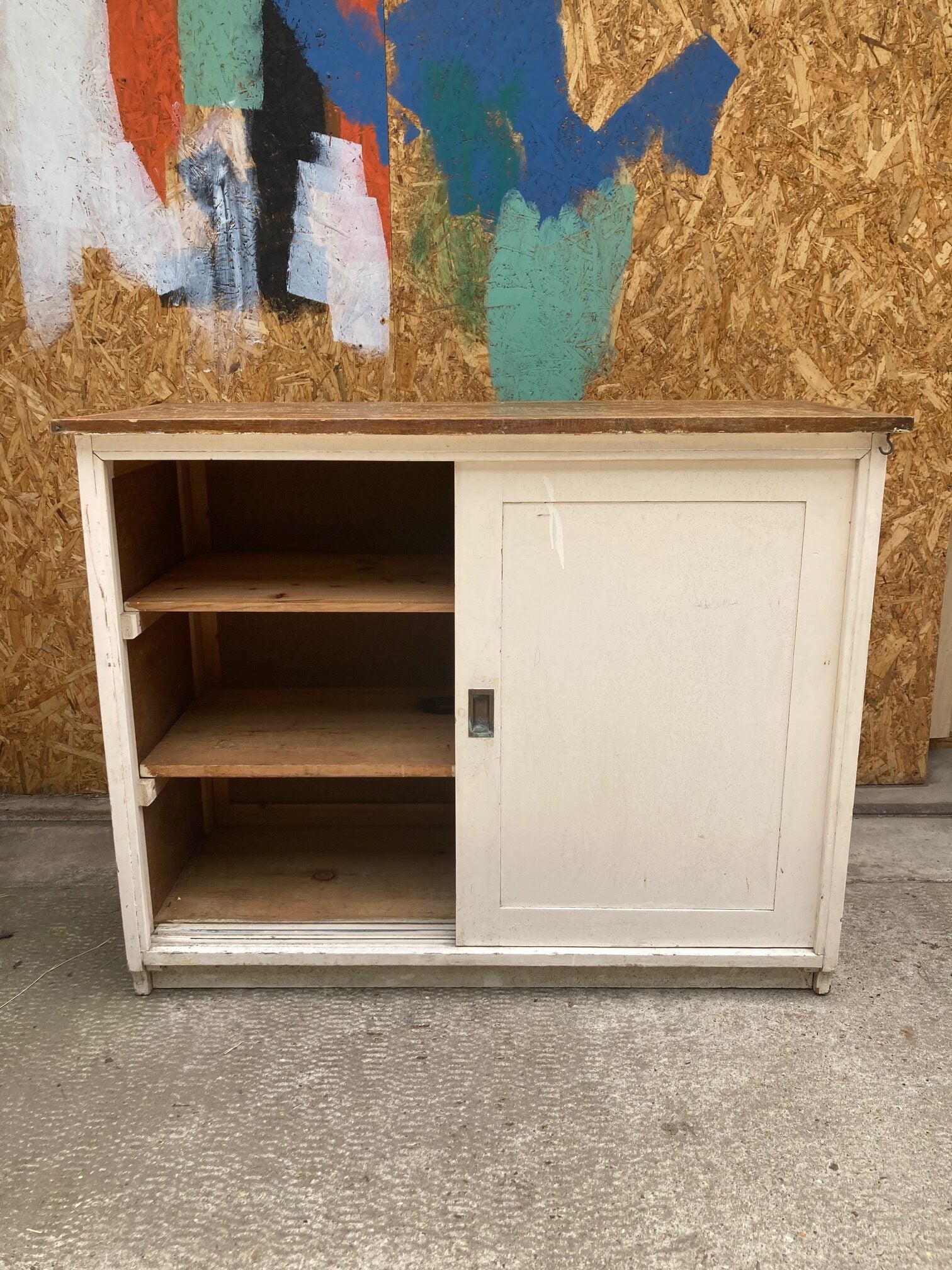 sliding-doors-cupboard-1