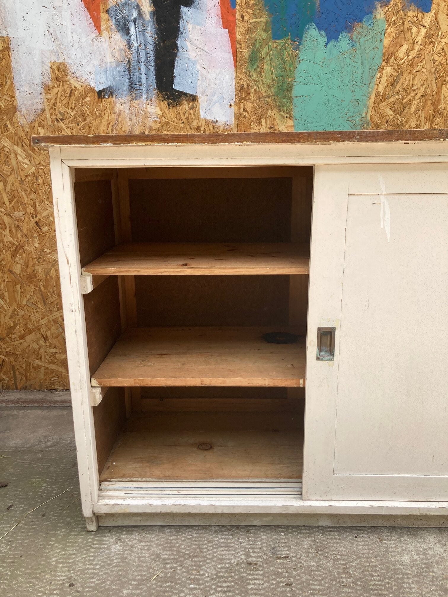 sliding-doors-cupboard-2
