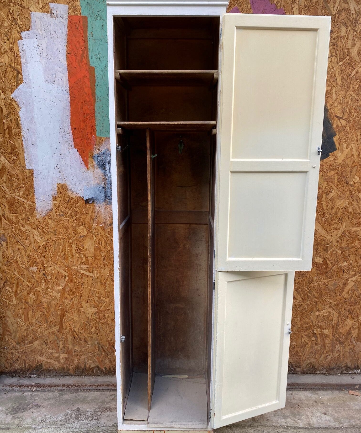 slim-wooden-cupboard-3
