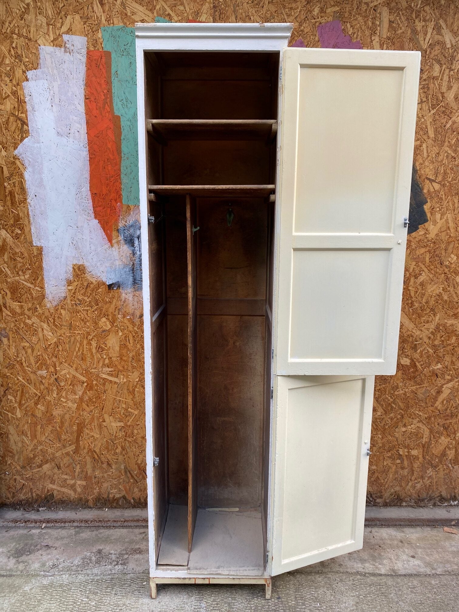 slim-wooden-cupboard-3