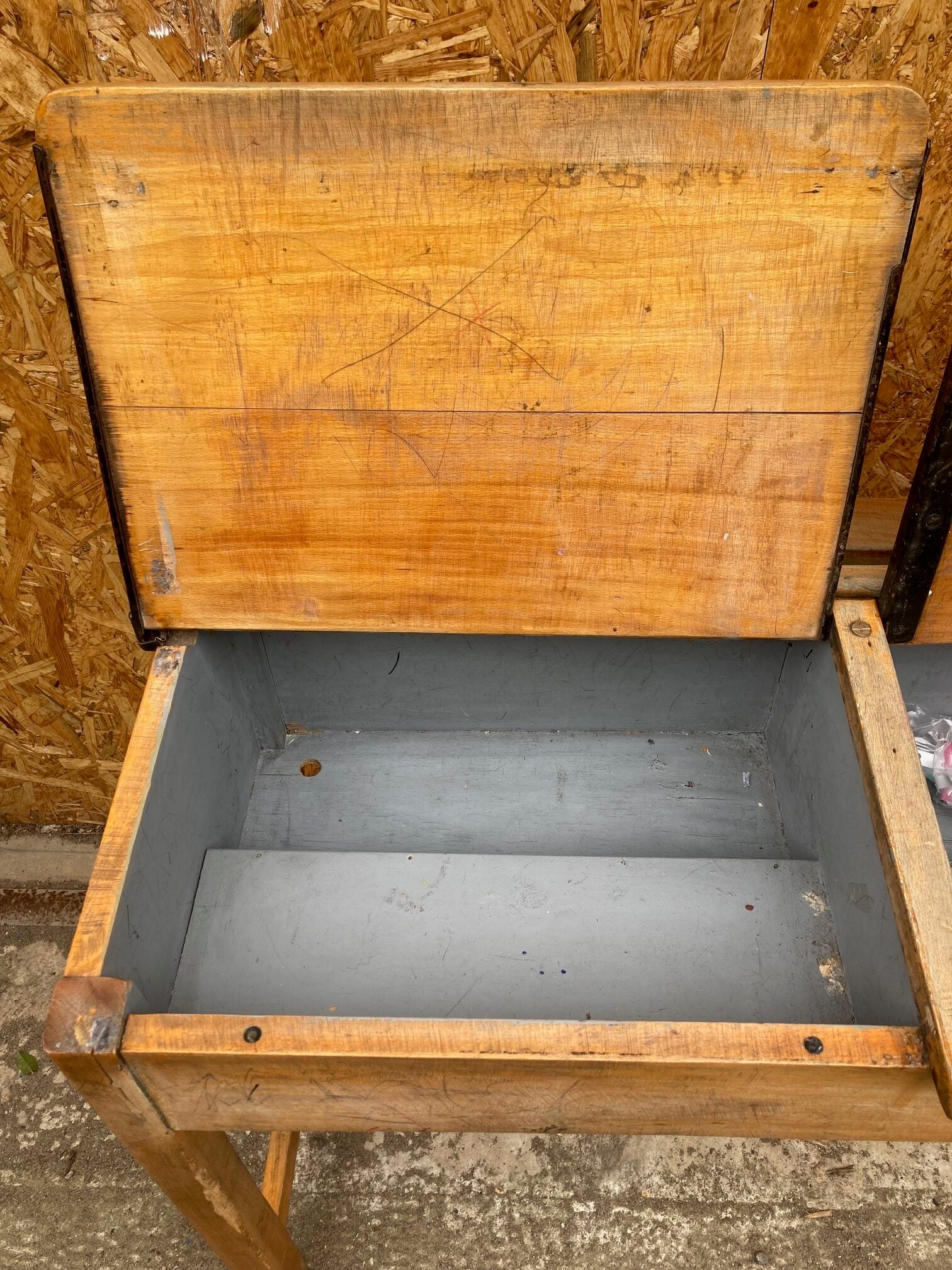 sloped-double-school-desk-3