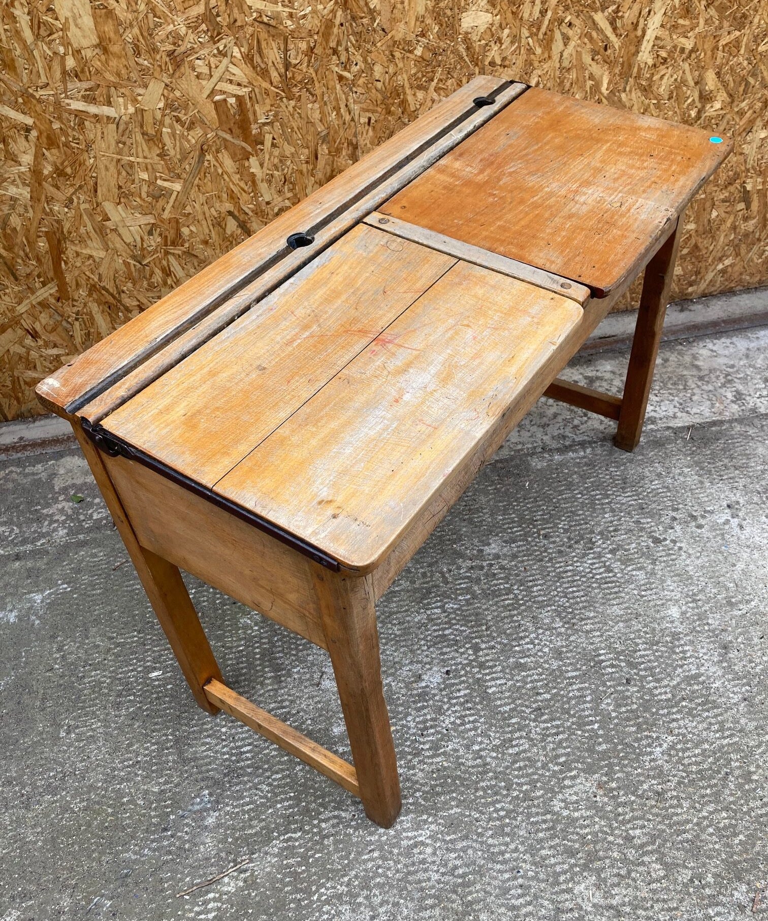 sloped-double-school-desk-6