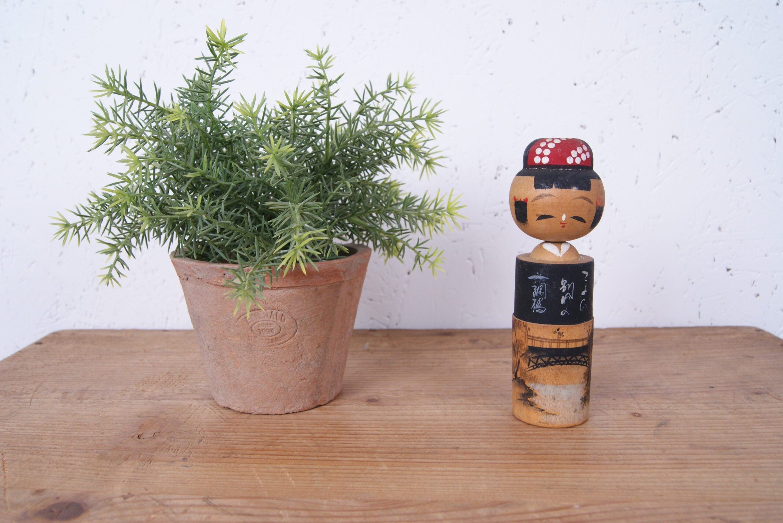 small-creative-kokeshi-doll-100