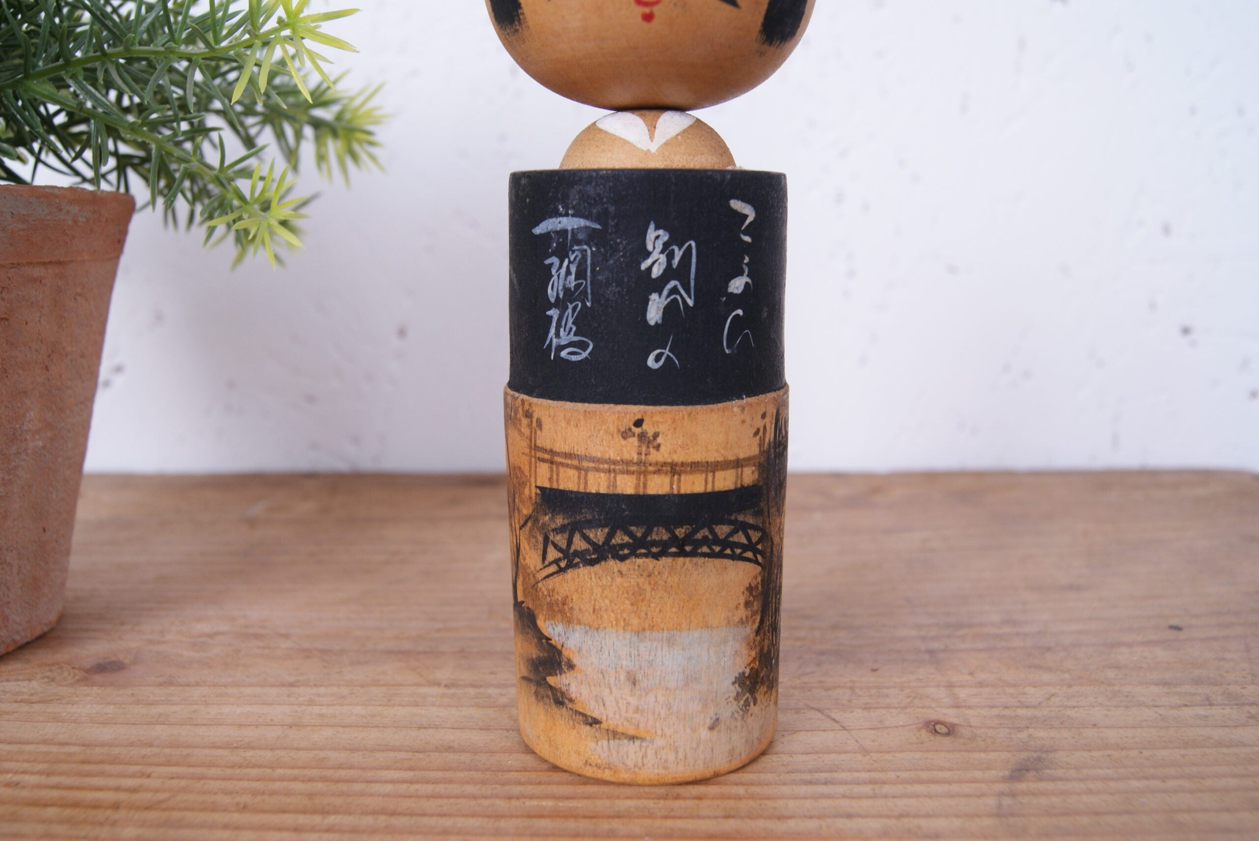 small-creative-kokeshi-doll-102