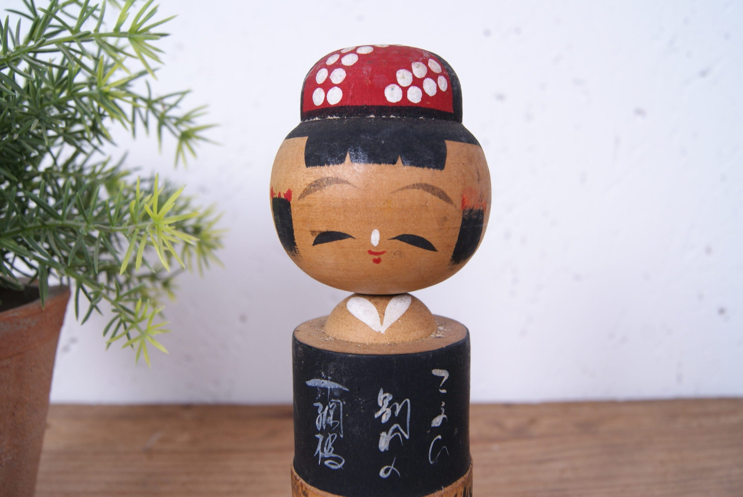 small-creative-kokeshi-doll-120