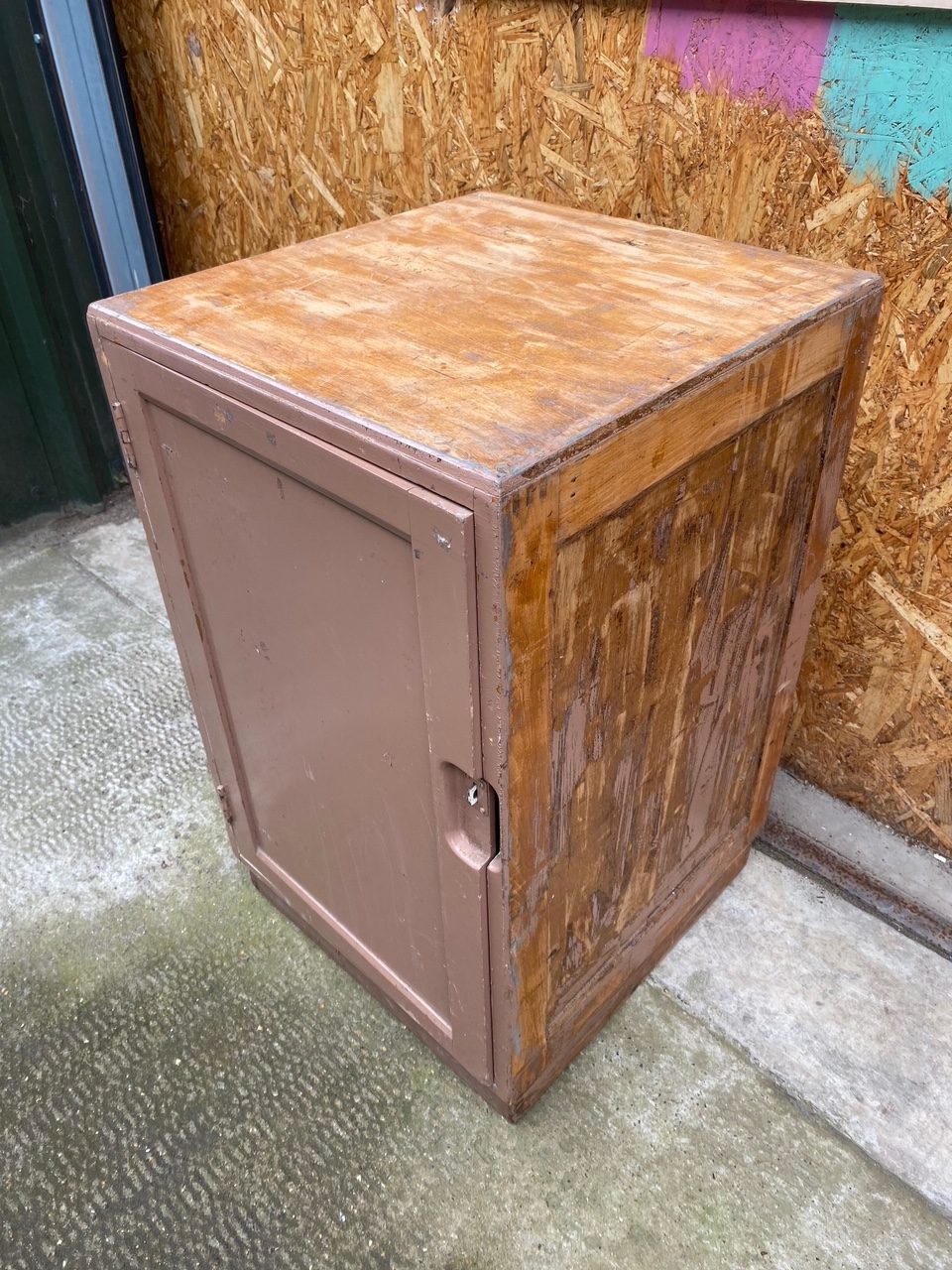 small-cupboard-2