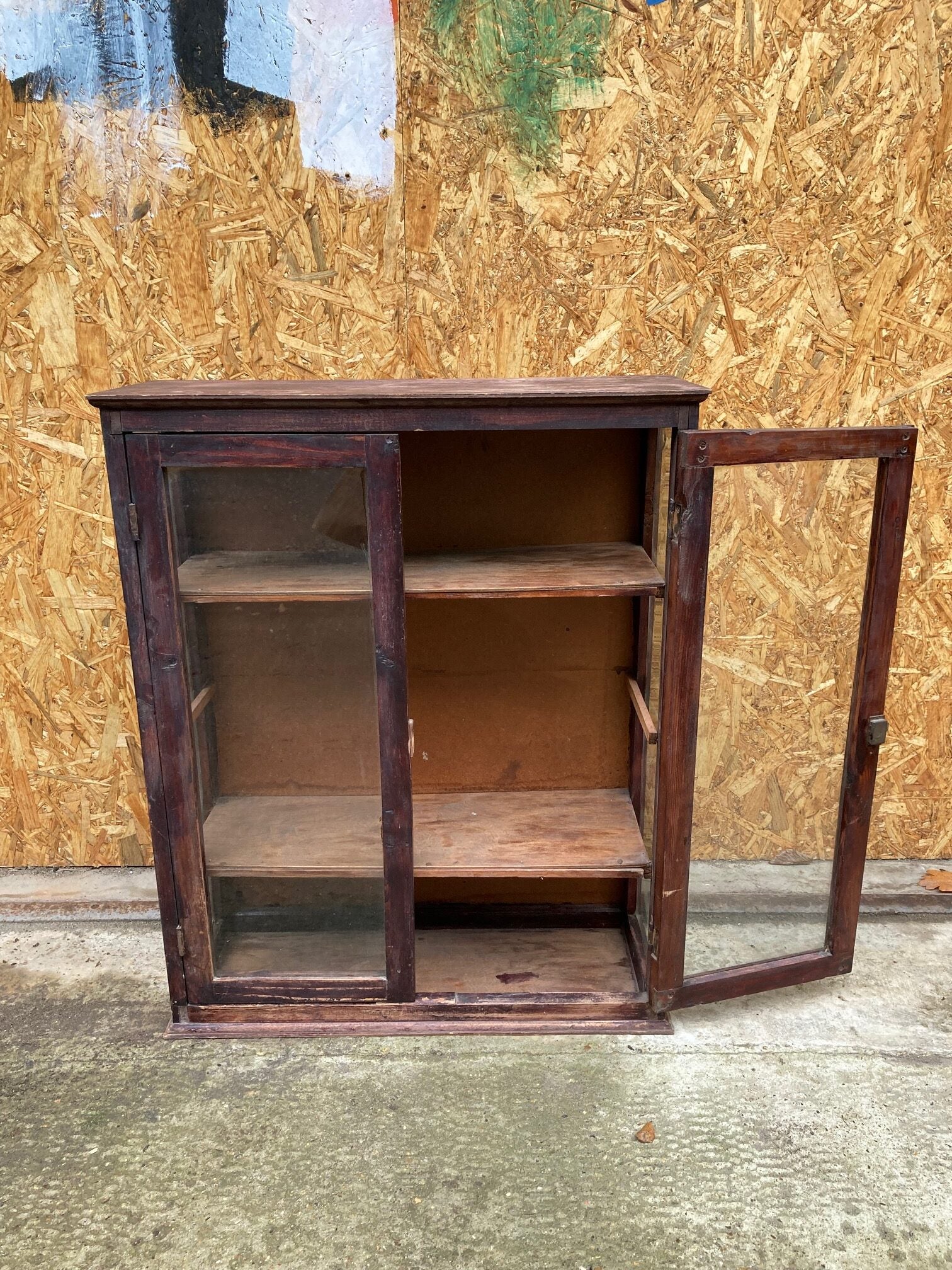 small-glass-cabinet-3