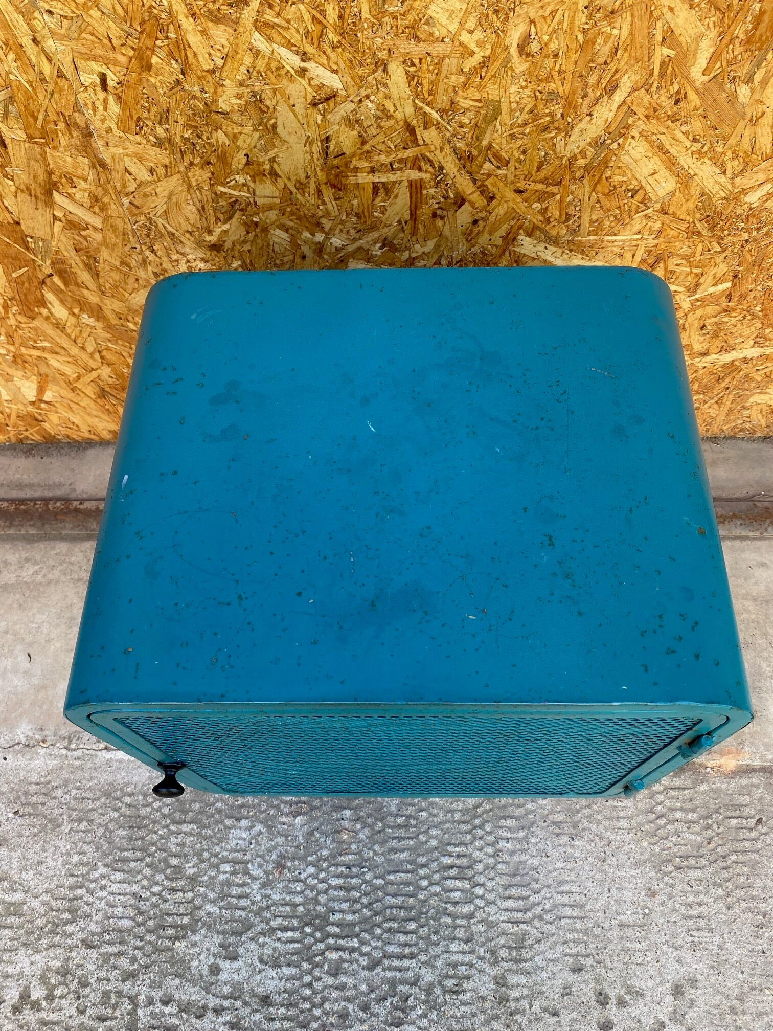 small-metal-locker-3