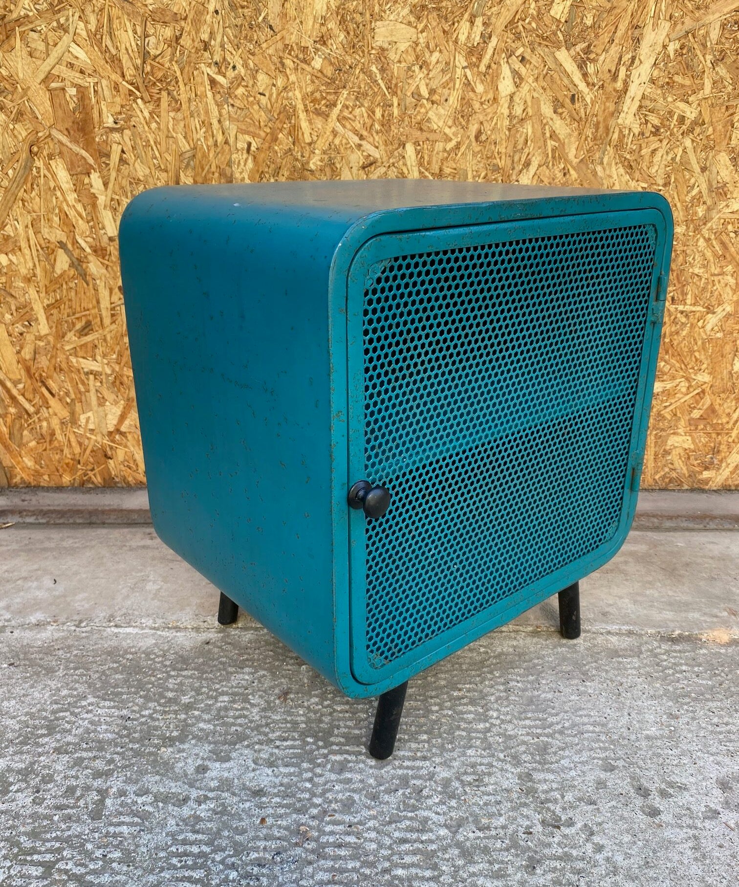 small-metal-locker-5