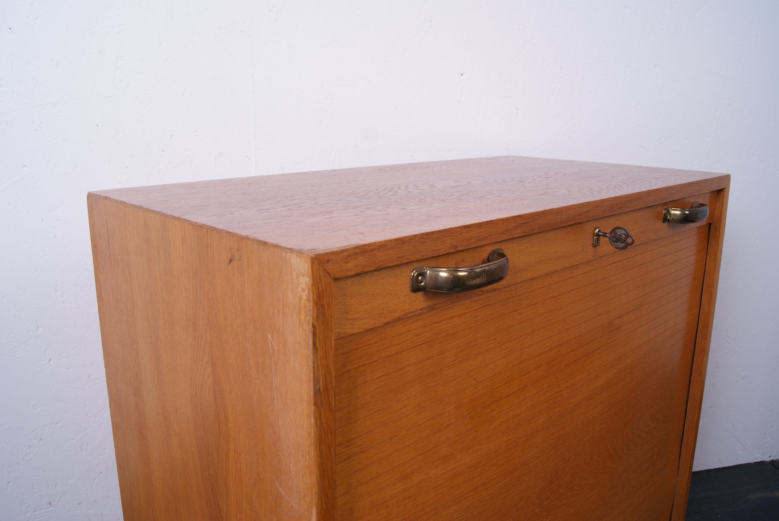 small-tambour-cabinet-12