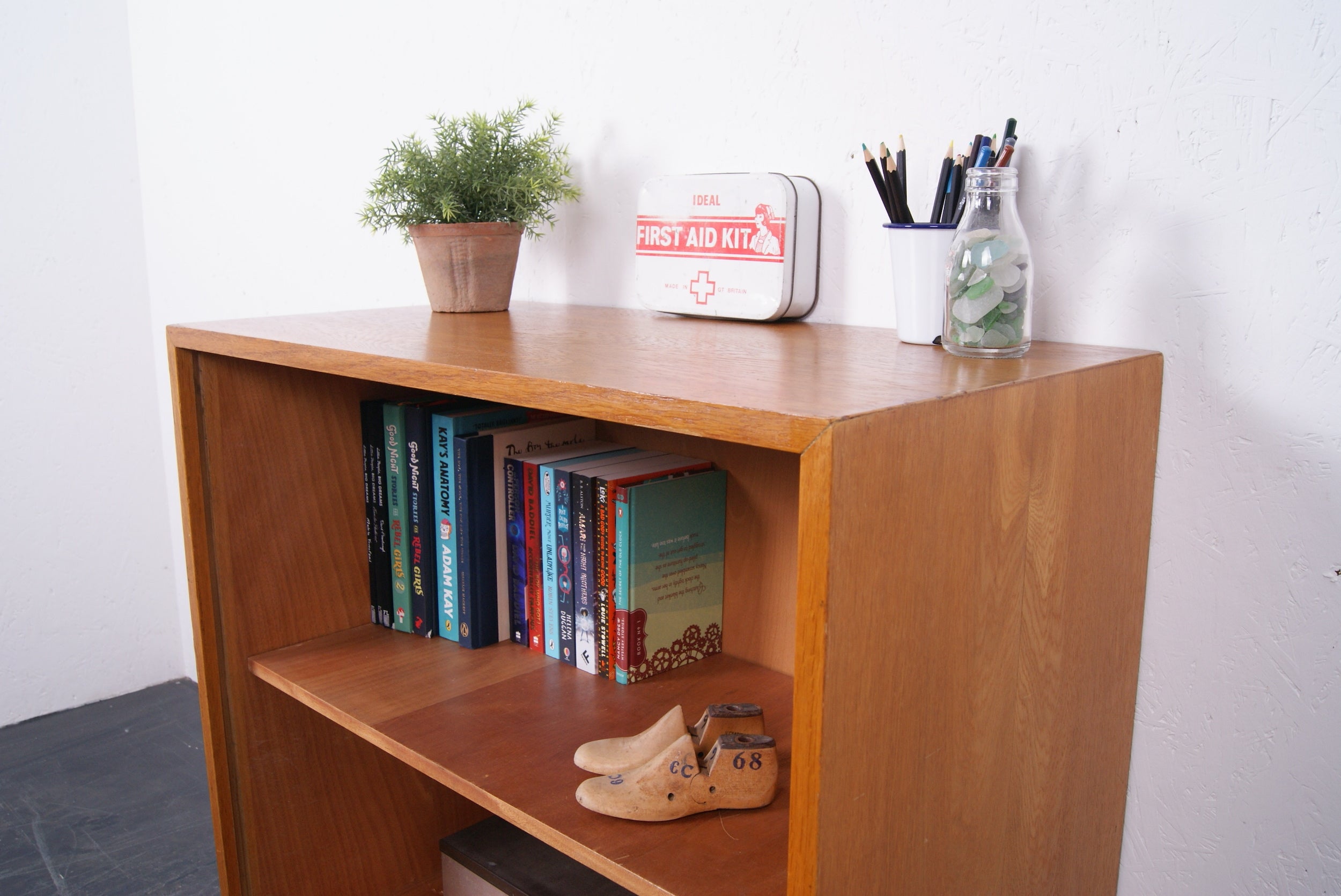 small-tambour-cabinet-16