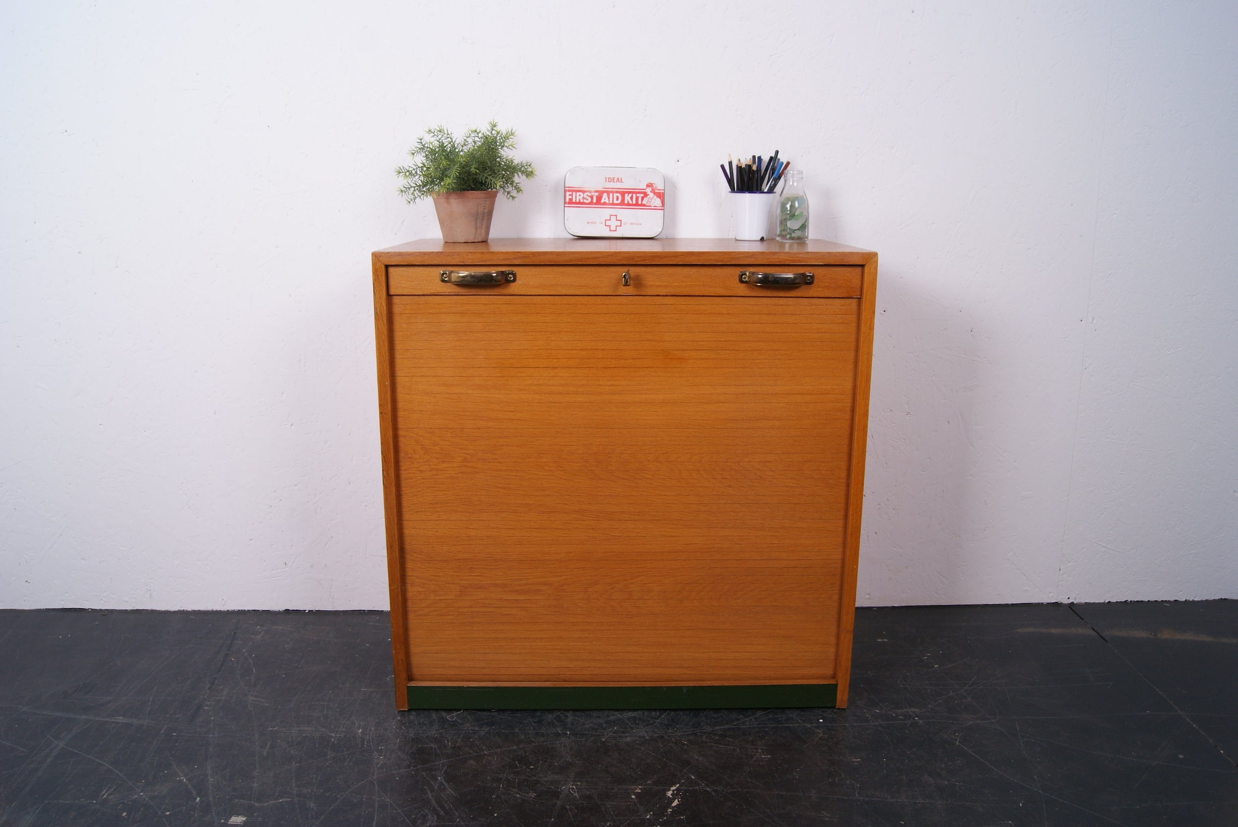 small-tambour-cabinet-18