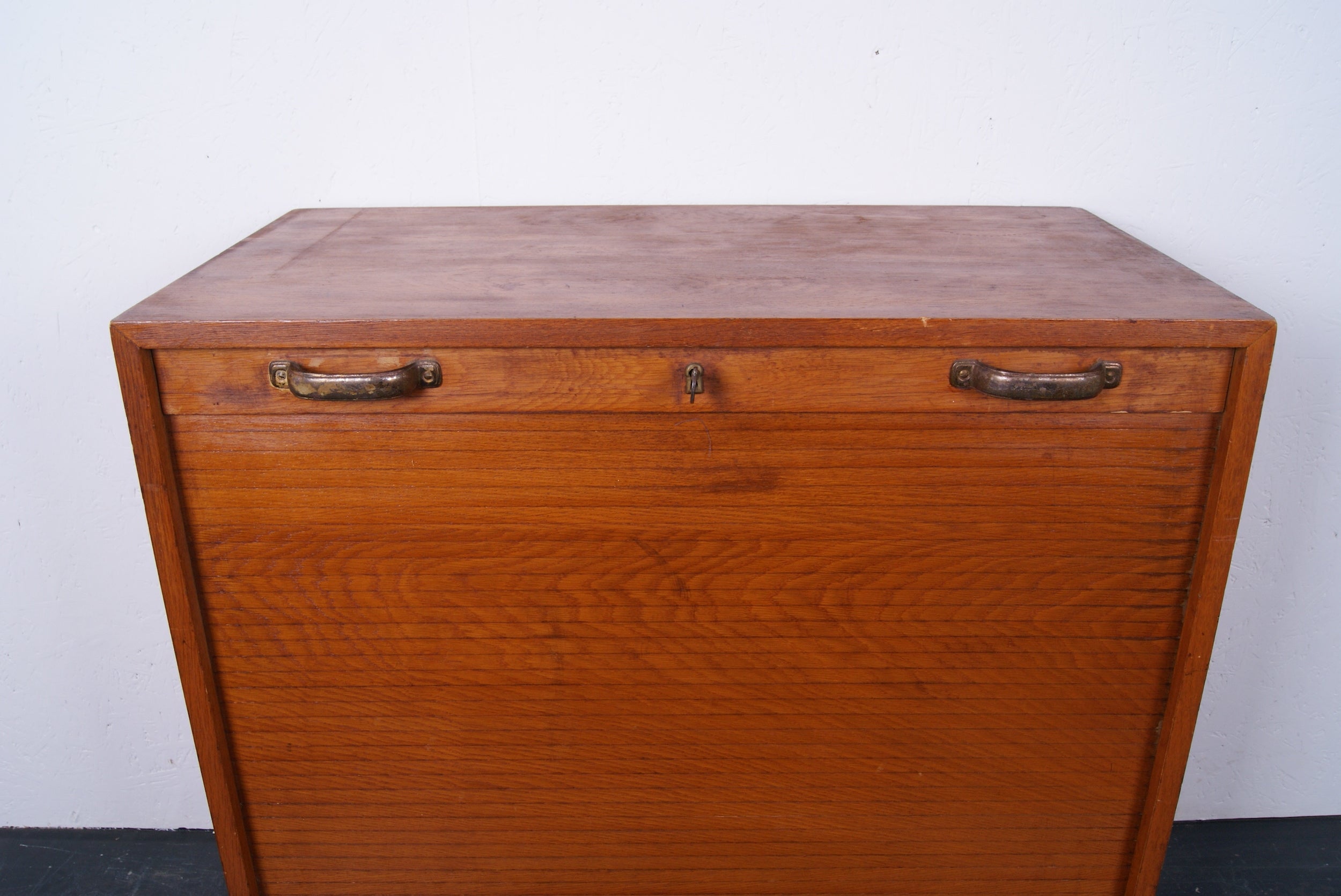 small-tambour-cabinet-2