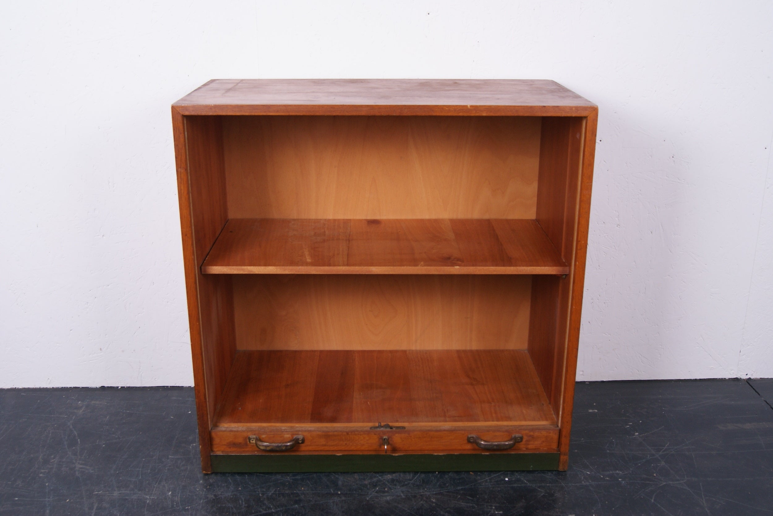 small-tambour-cabinet-4