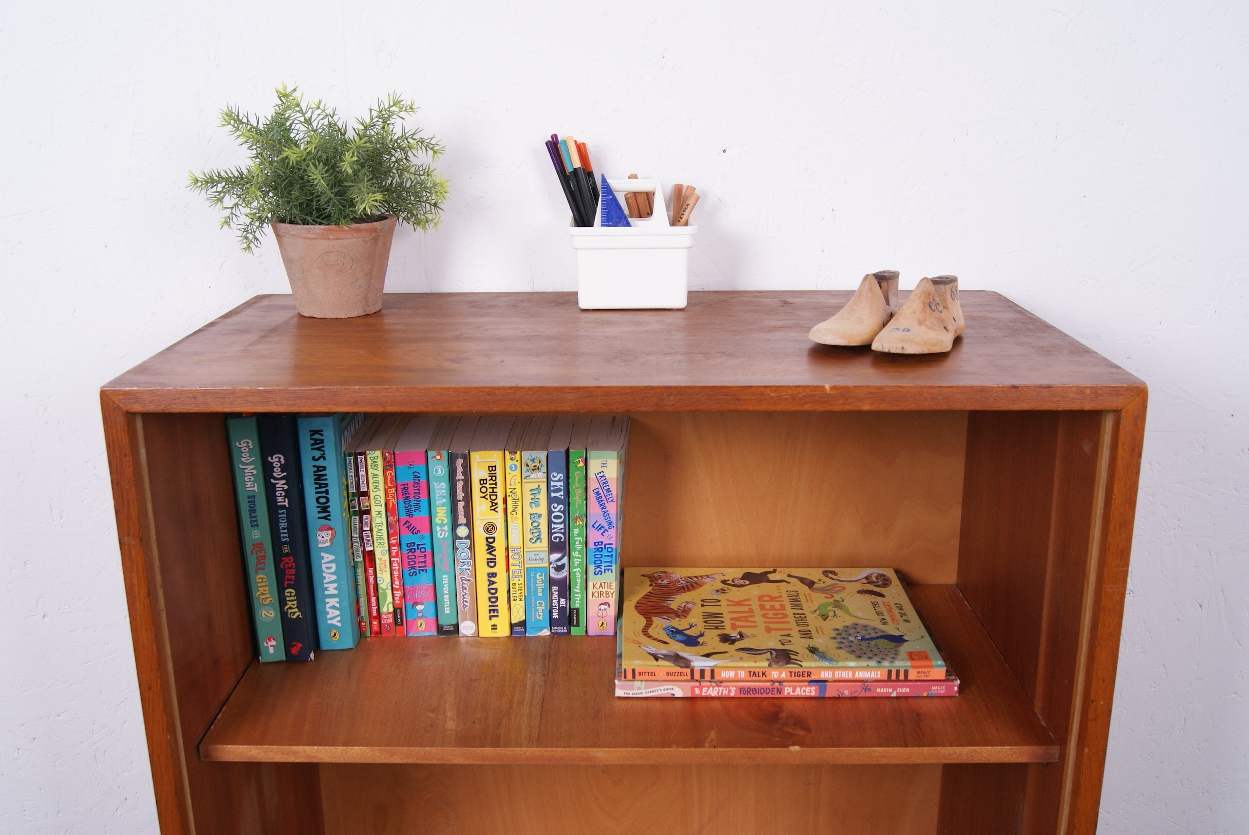 small-tambour-cabinet-6