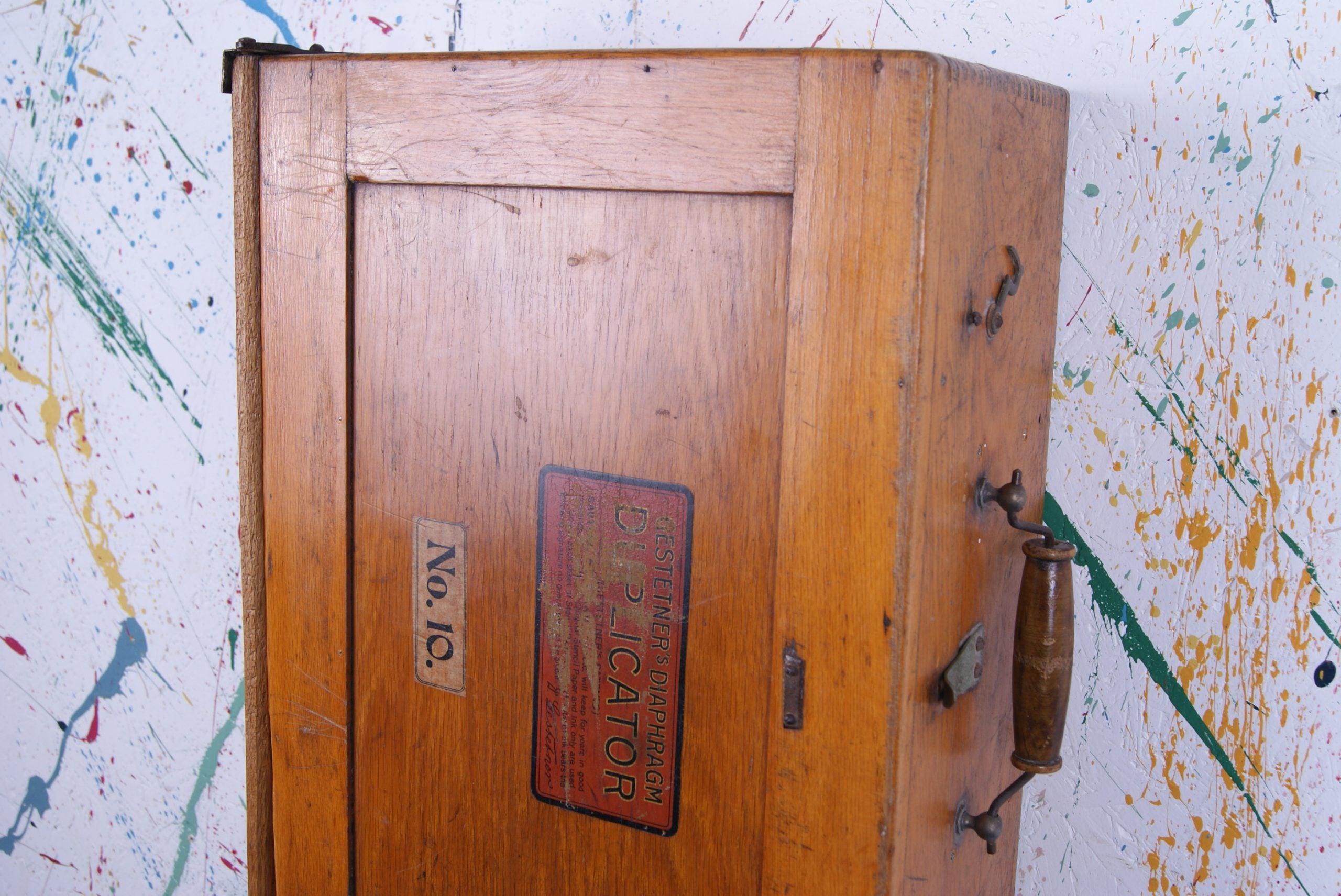 small-wooden-cabinet-3