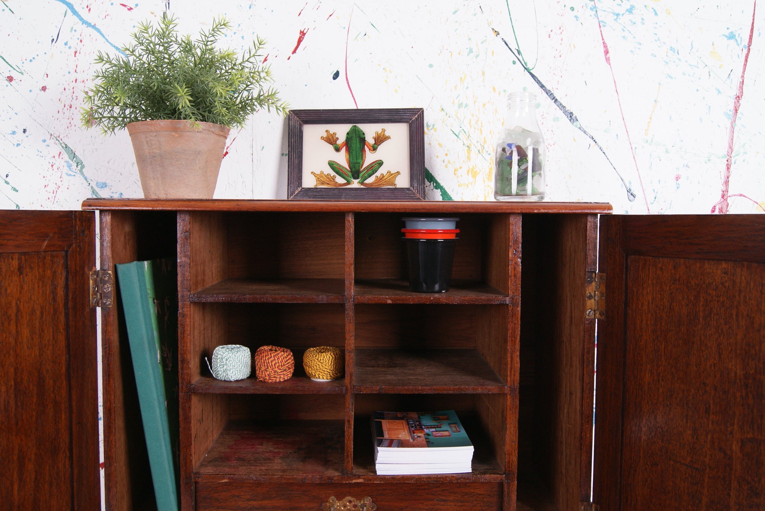 small-wooden-cabinet-4