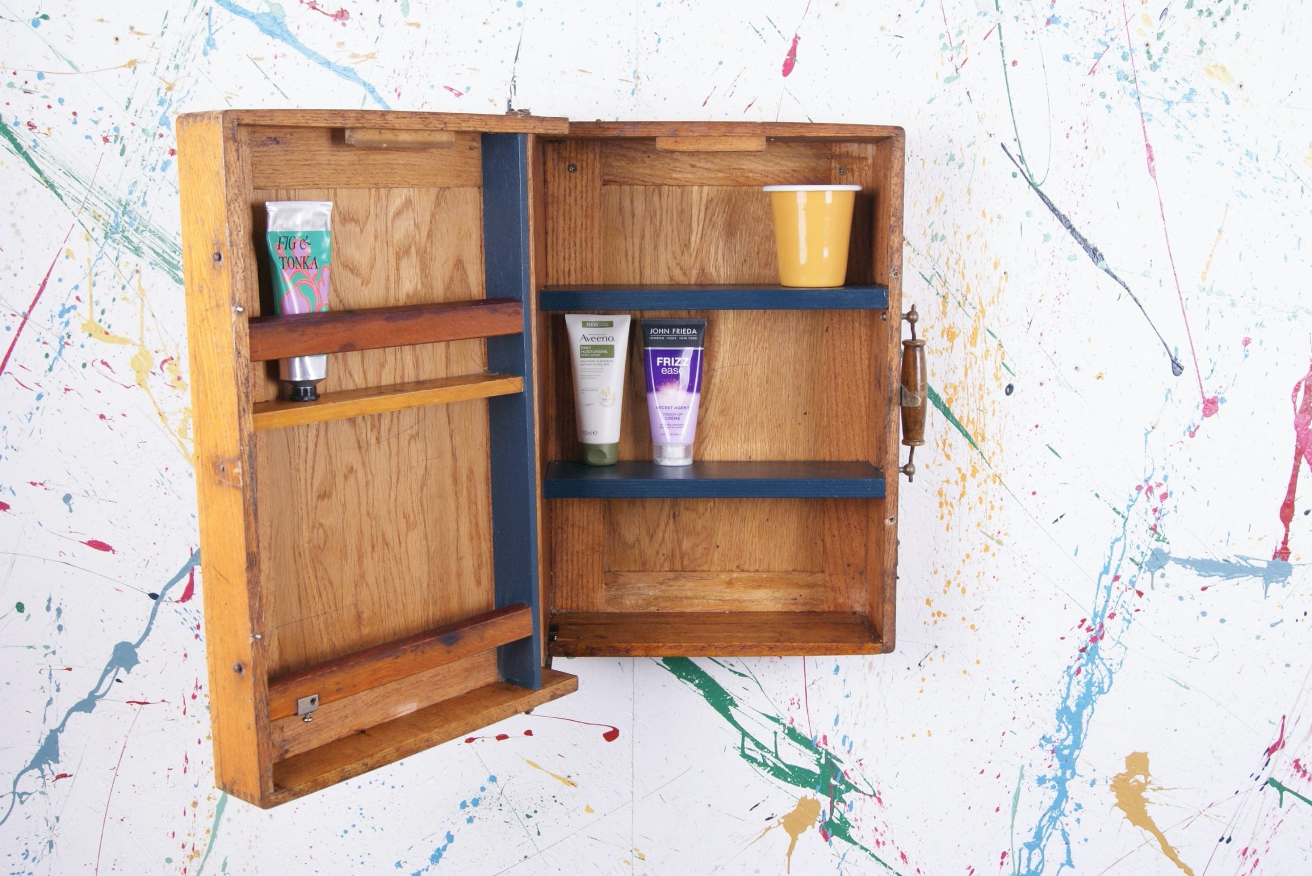 small-wooden-cabinet.10