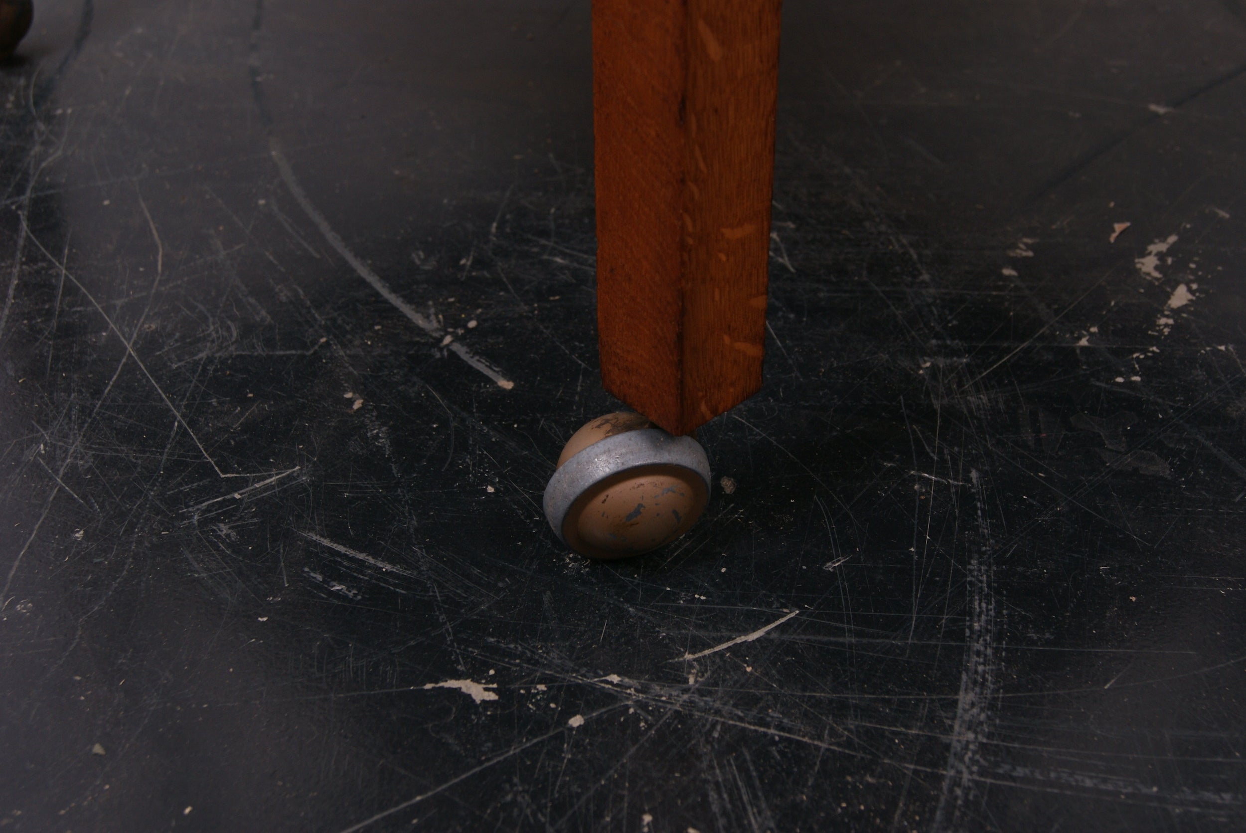 square-wooden-trolley-5