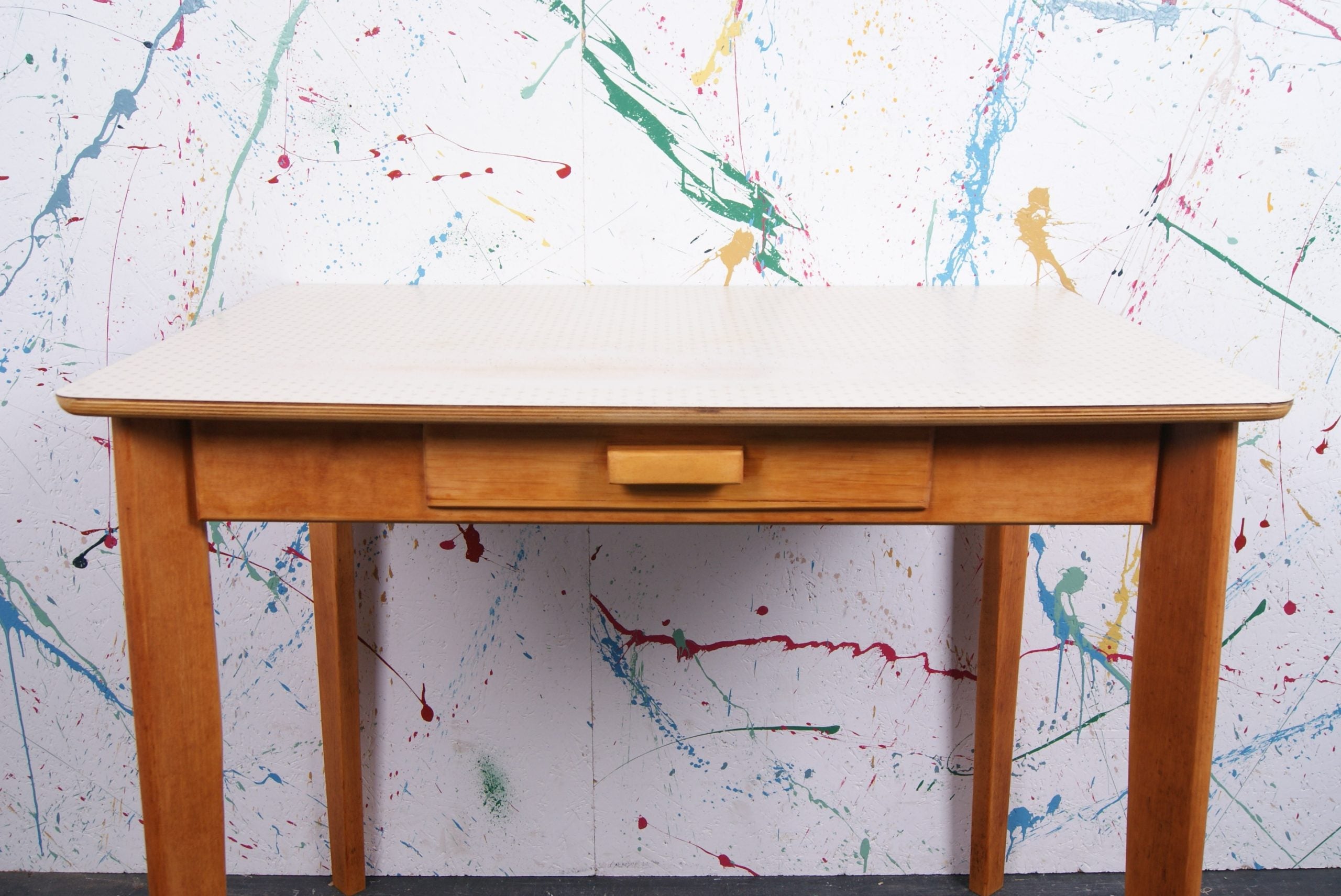 star-formica-table-1