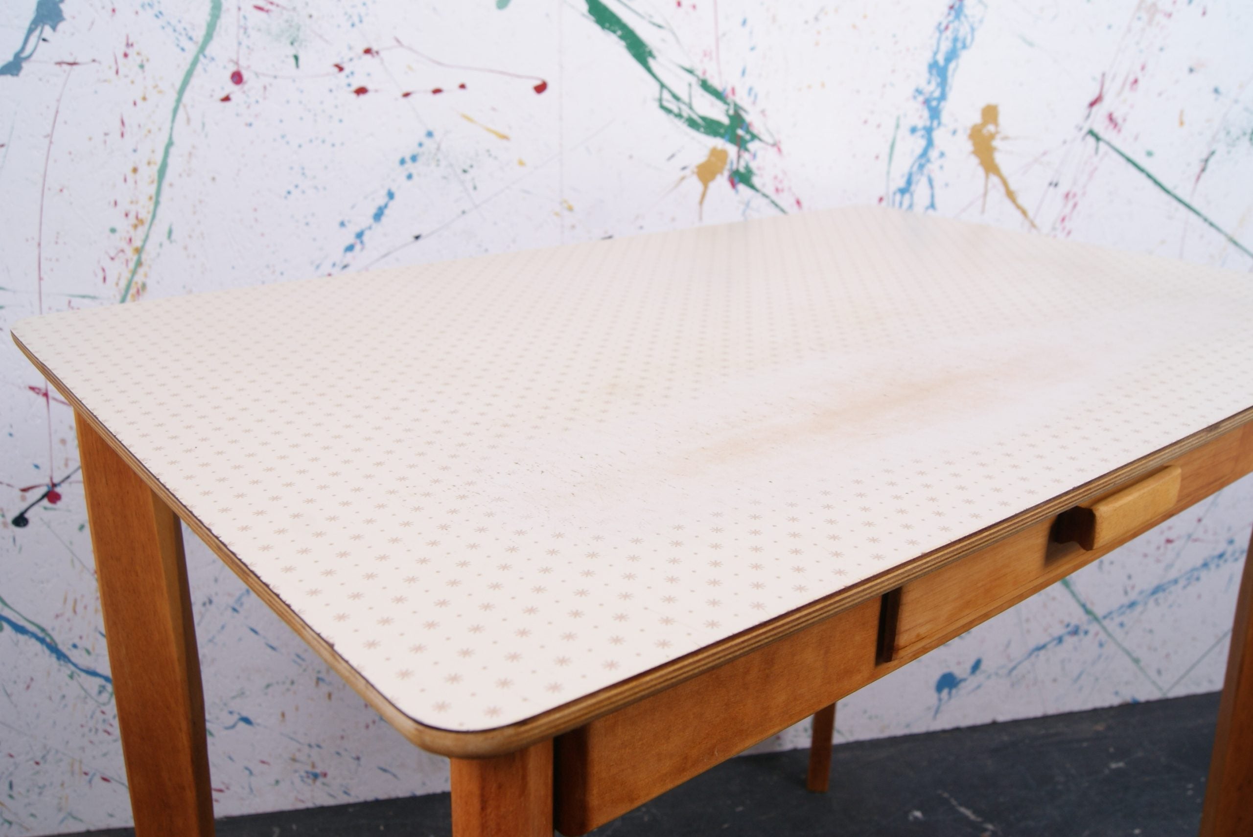 star-formica-table-5