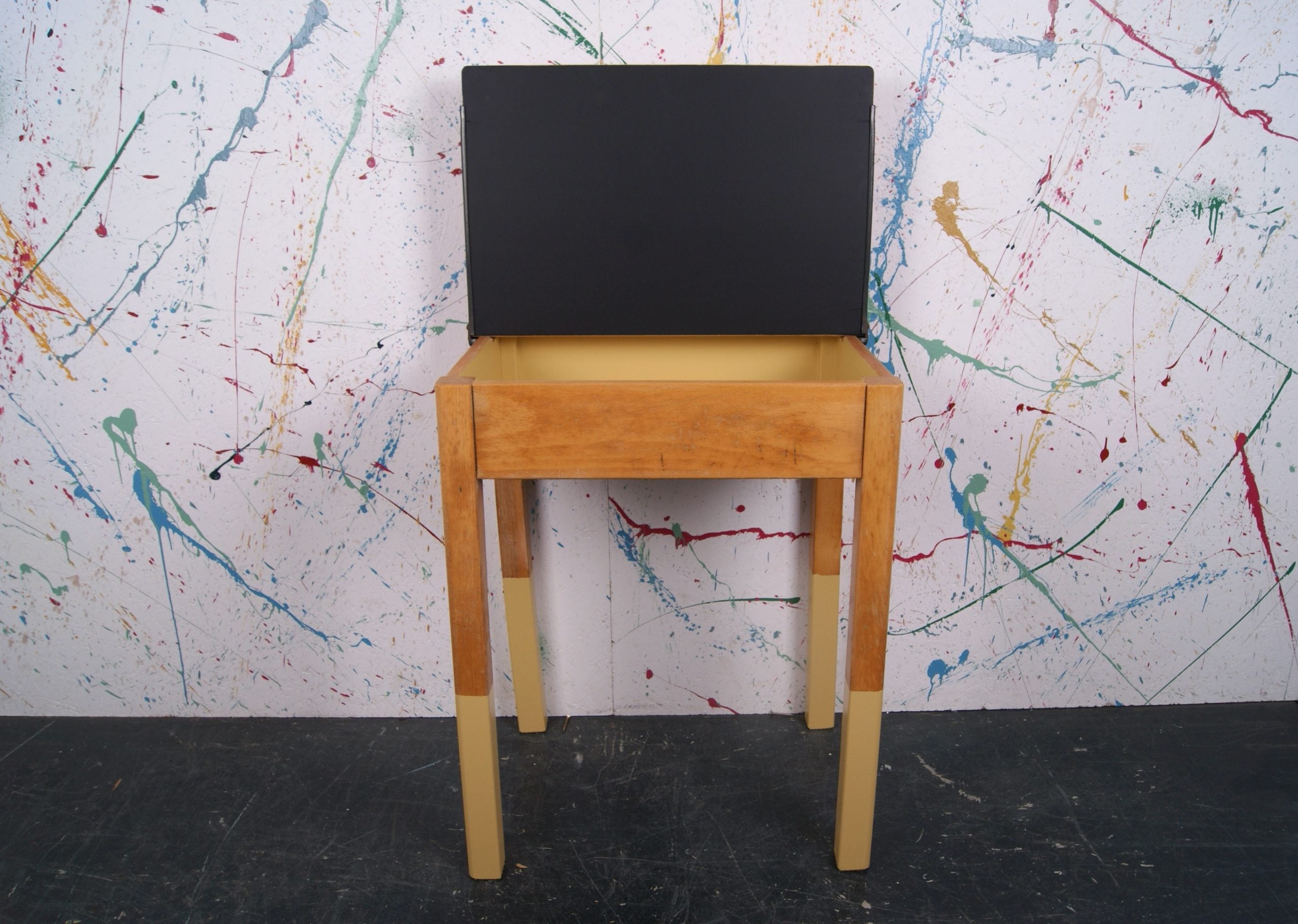 sudbury-yellow-single-school-desk-1